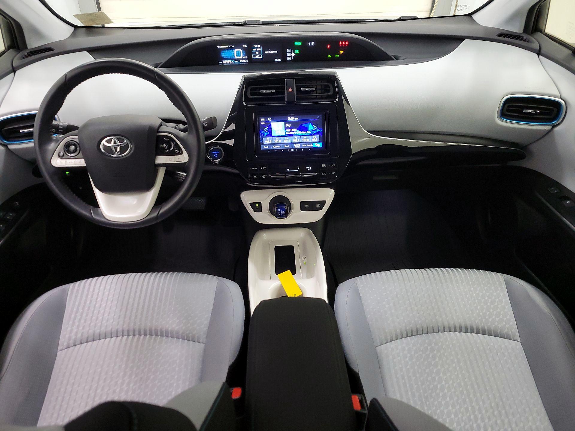 Thumbnail: 2018 Toyota Prius - 9