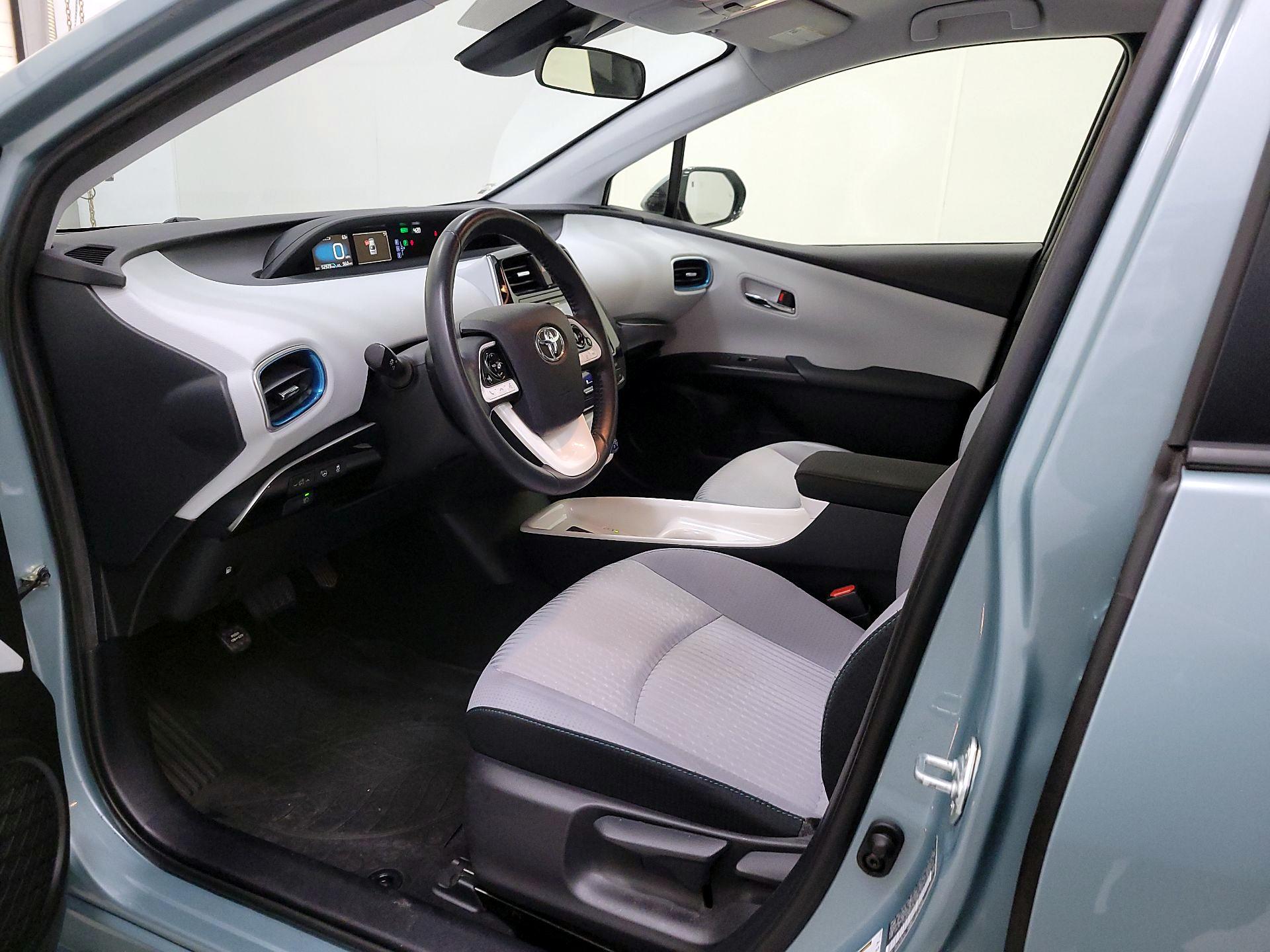 Thumbnail: 2018 Toyota Prius - 11