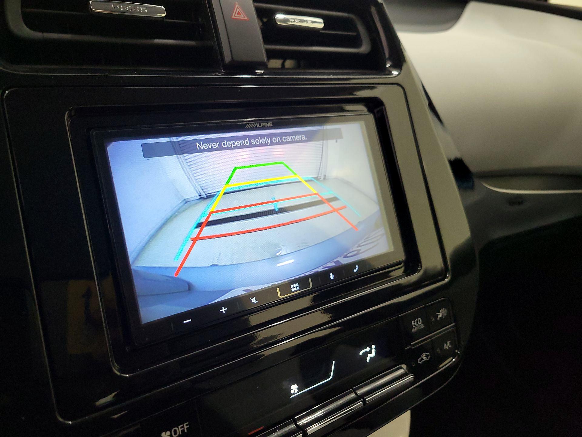 Thumbnail: 2018 Toyota Prius - 14