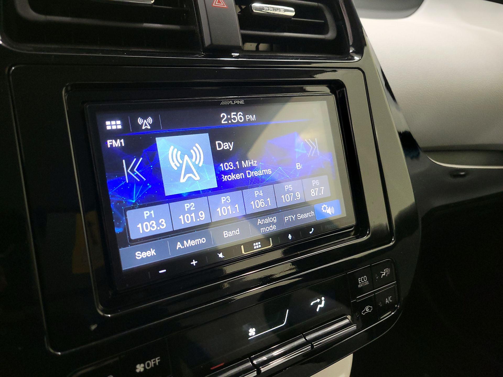 Thumbnail: 2018 Toyota Prius - 15