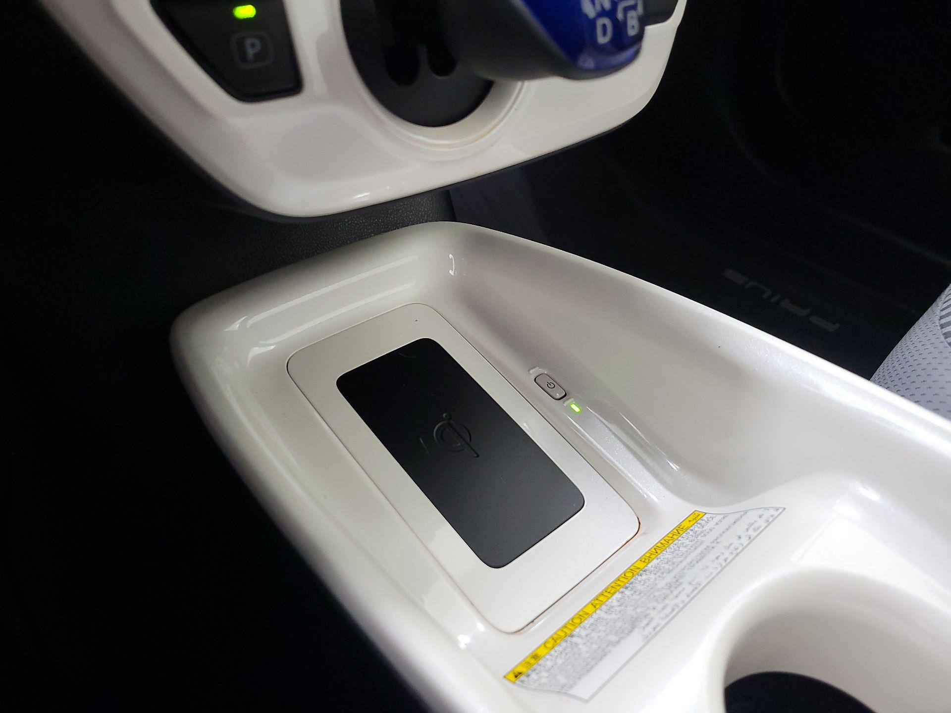 Thumbnail: 2018 Toyota Prius - 18