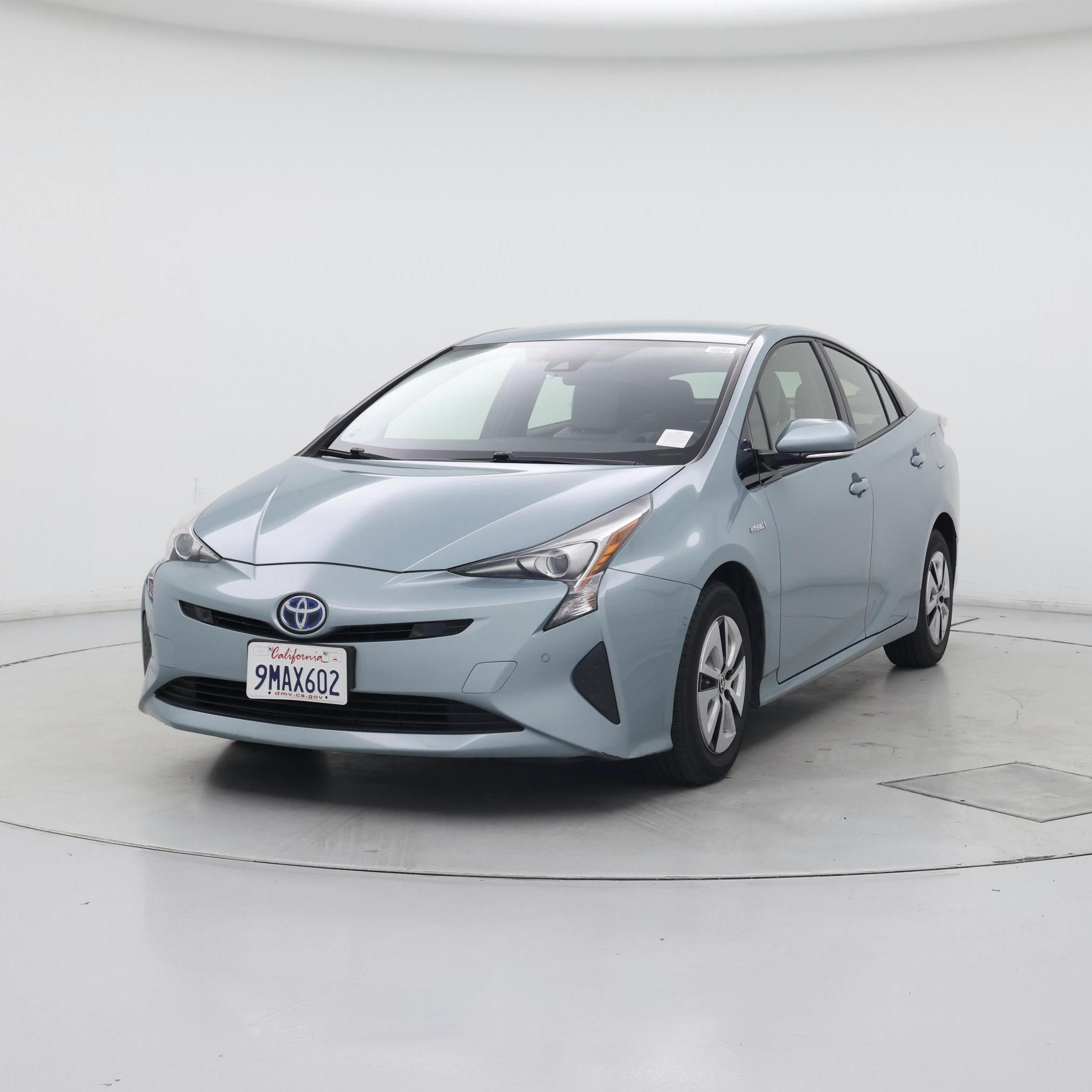 Thumbnail: 2018 Toyota Prius - 4