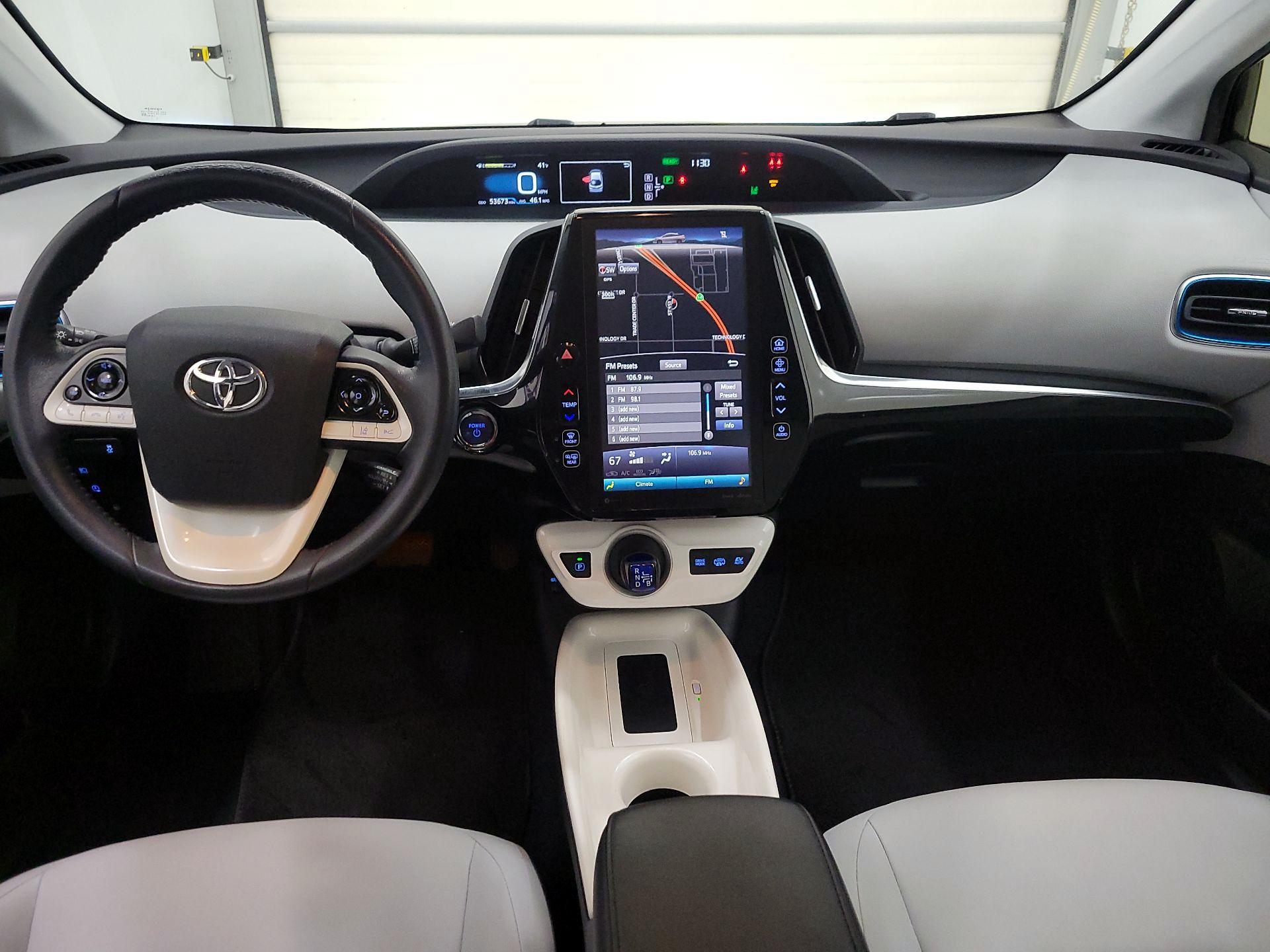 Thumbnail: 2017 Toyota Prius Prime - 9