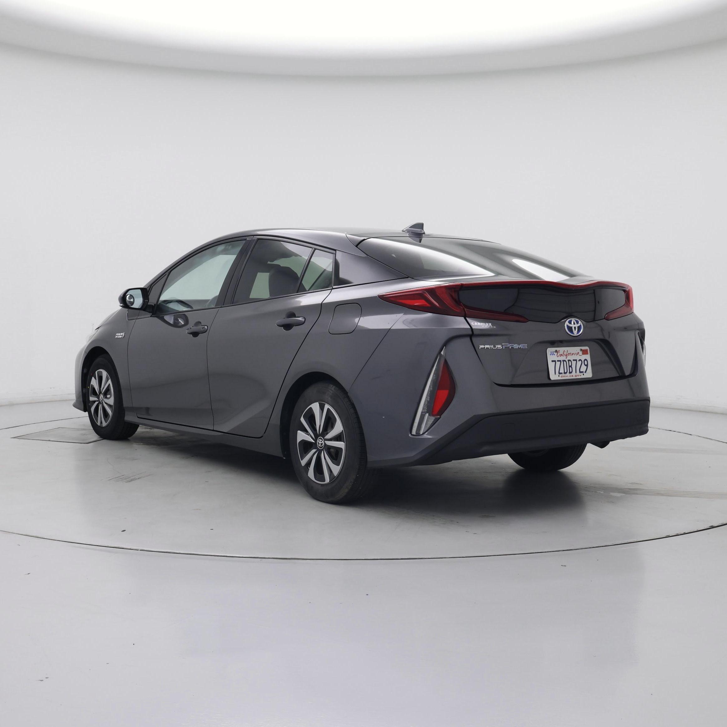 Thumbnail: 2017 Toyota Prius Prime - 2