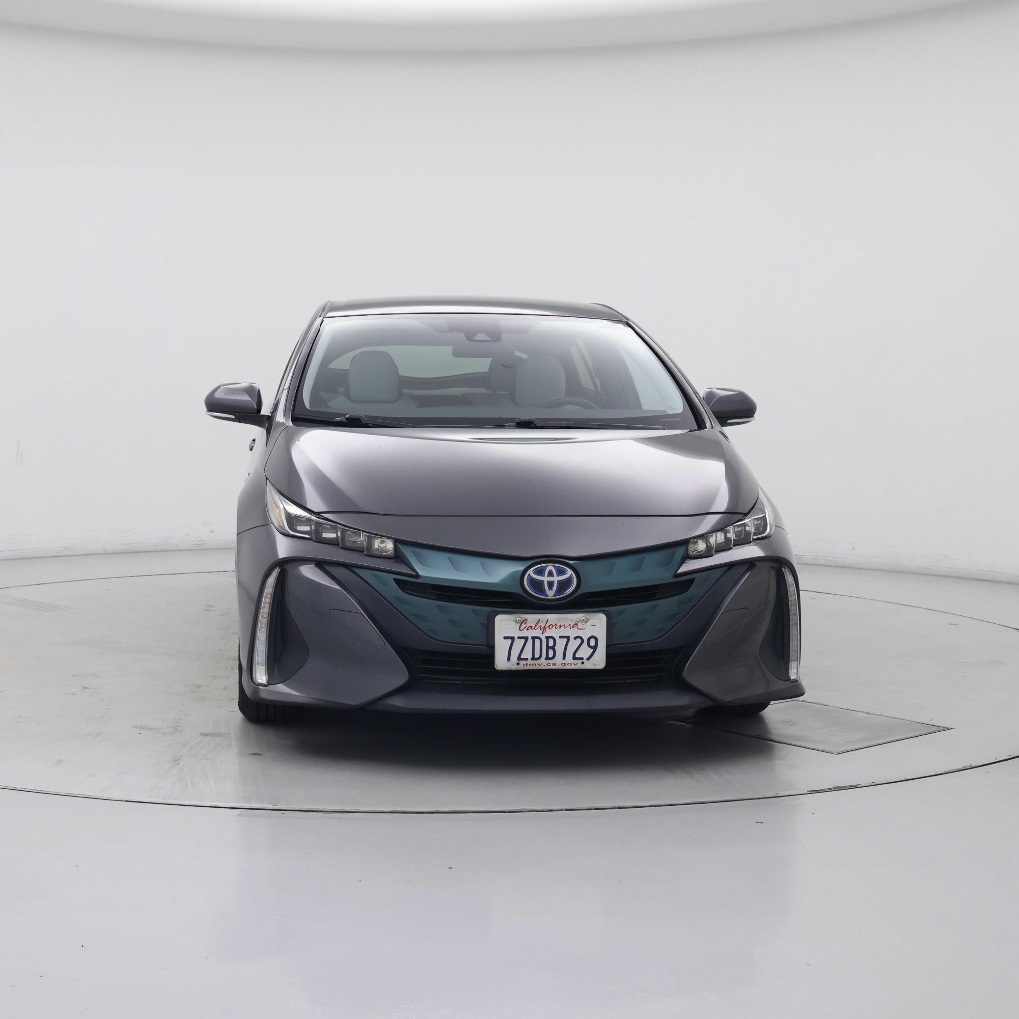 Thumbnail: 2017 Toyota Prius Prime - 5