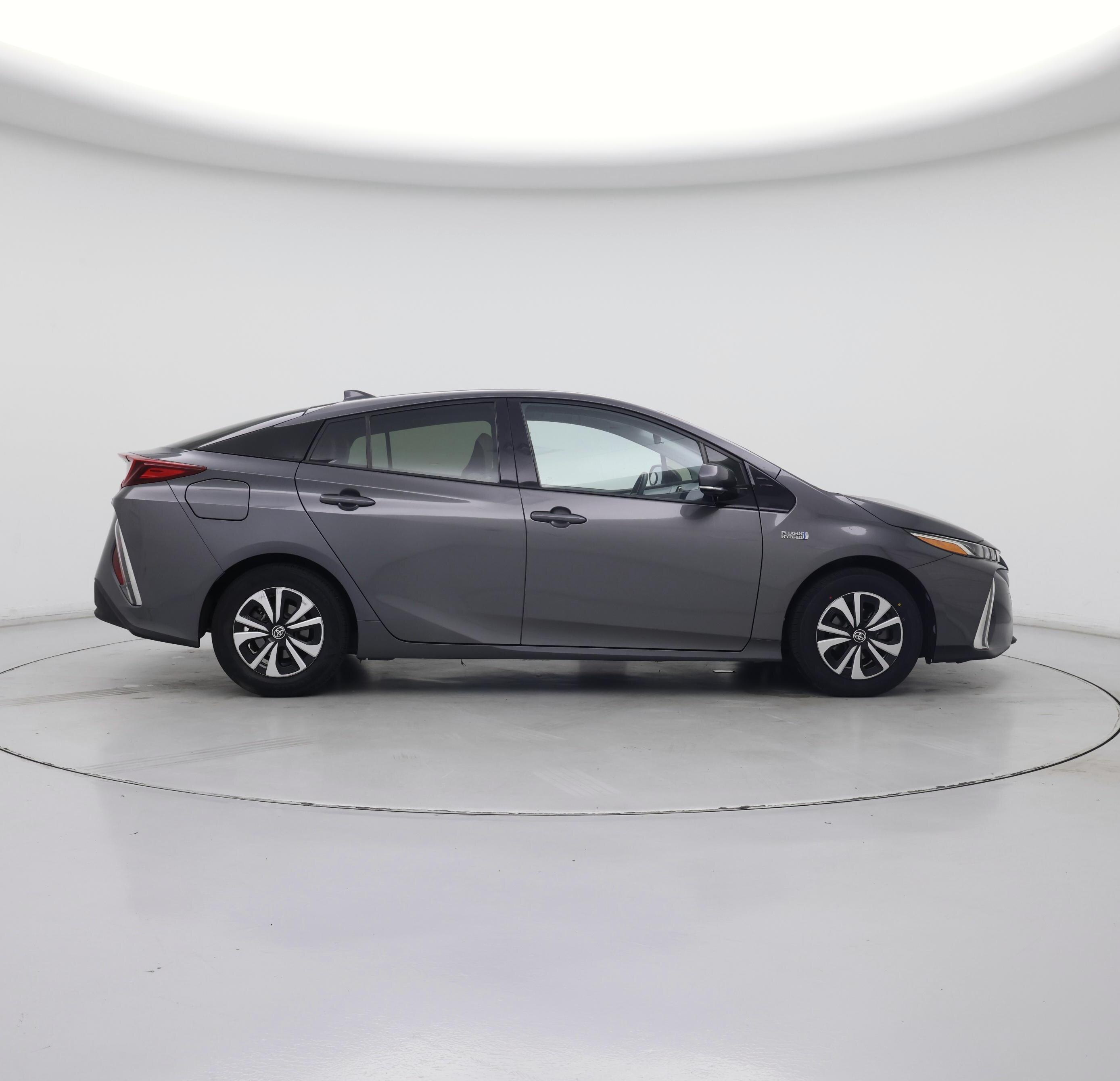 Thumbnail: 2017 Toyota Prius Prime - 7