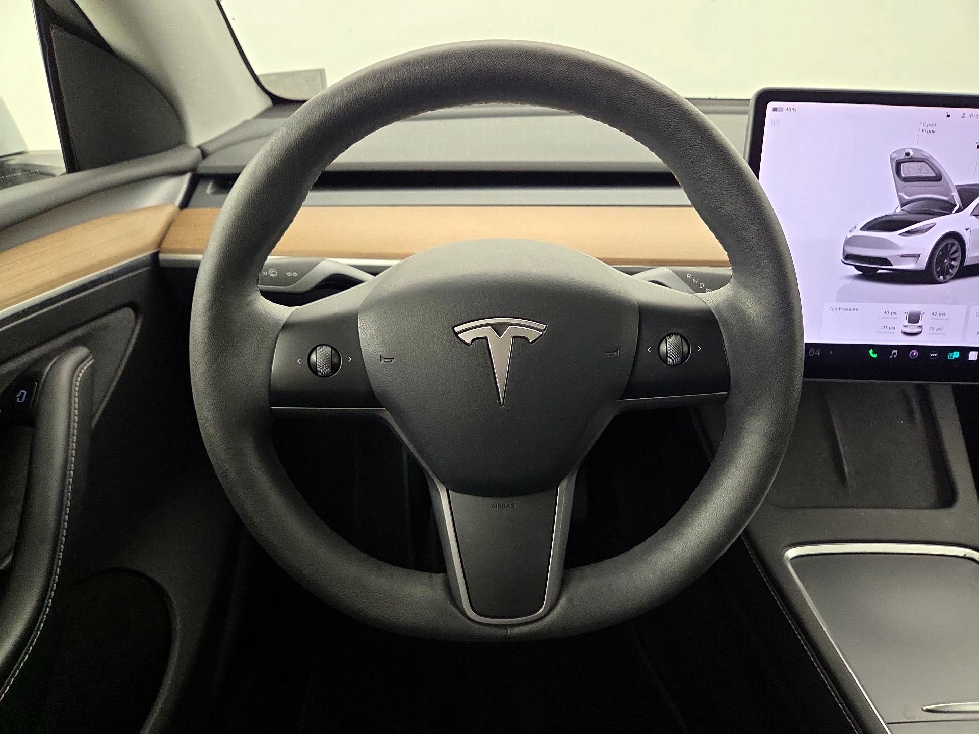 Thumbnail: 2023 Tesla Model Y - 10