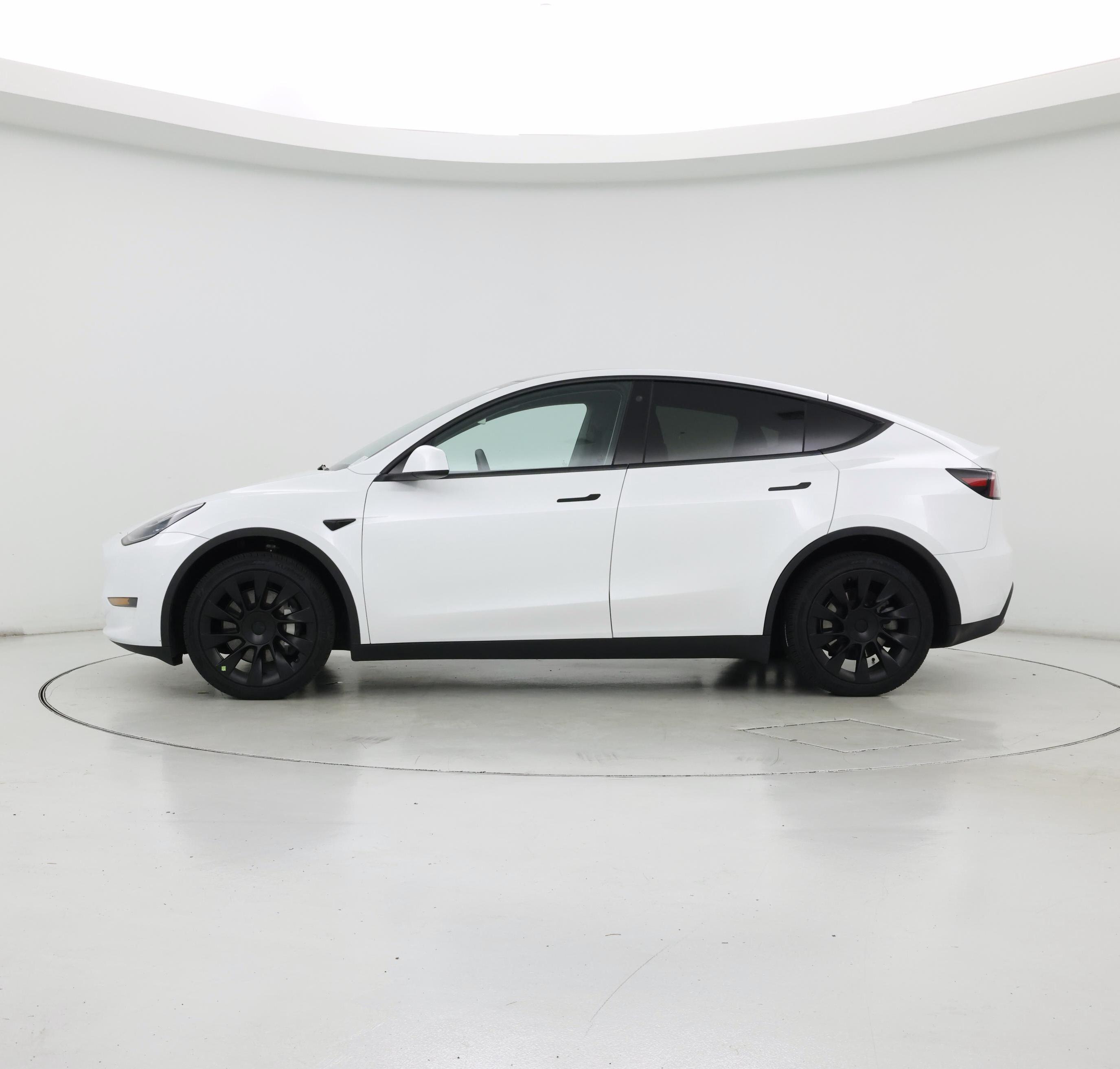 Thumbnail: 2023 Tesla Model Y - 3