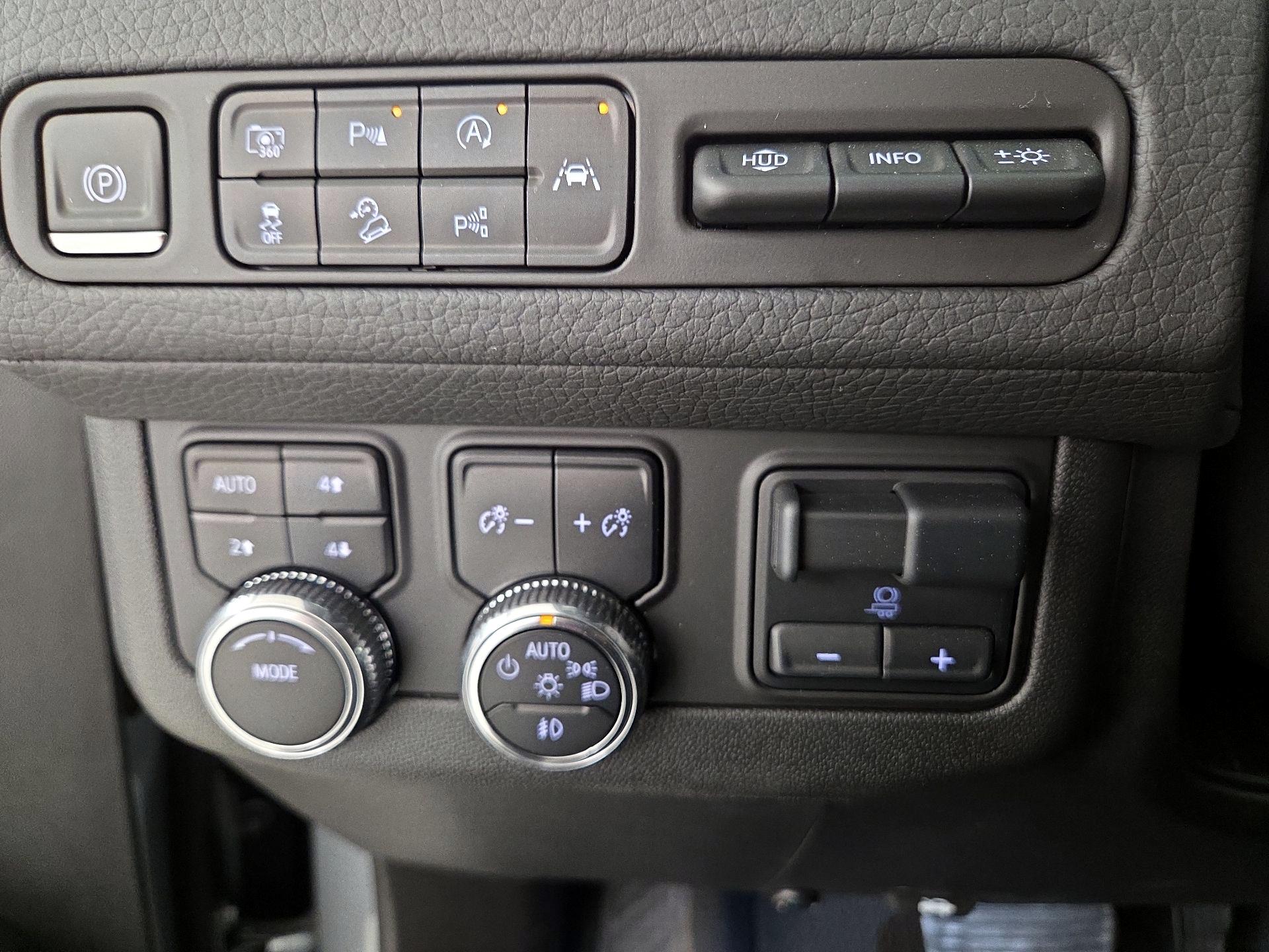 Thumbnail: 2024 GMC Yukon - 12