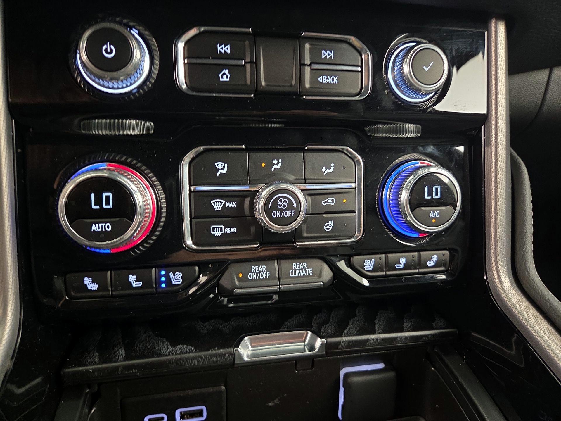 Thumbnail: 2024 GMC Yukon - 16