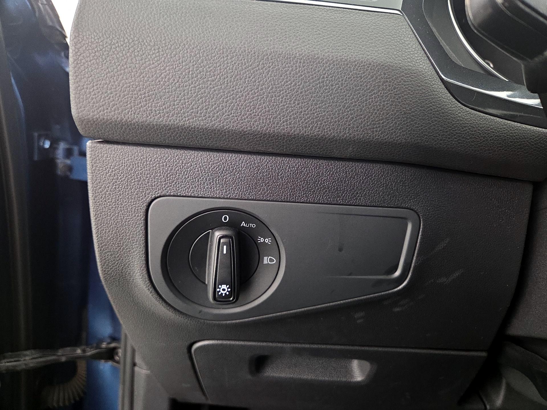 Thumbnail: 2019 Volkswagen Tiguan - 13