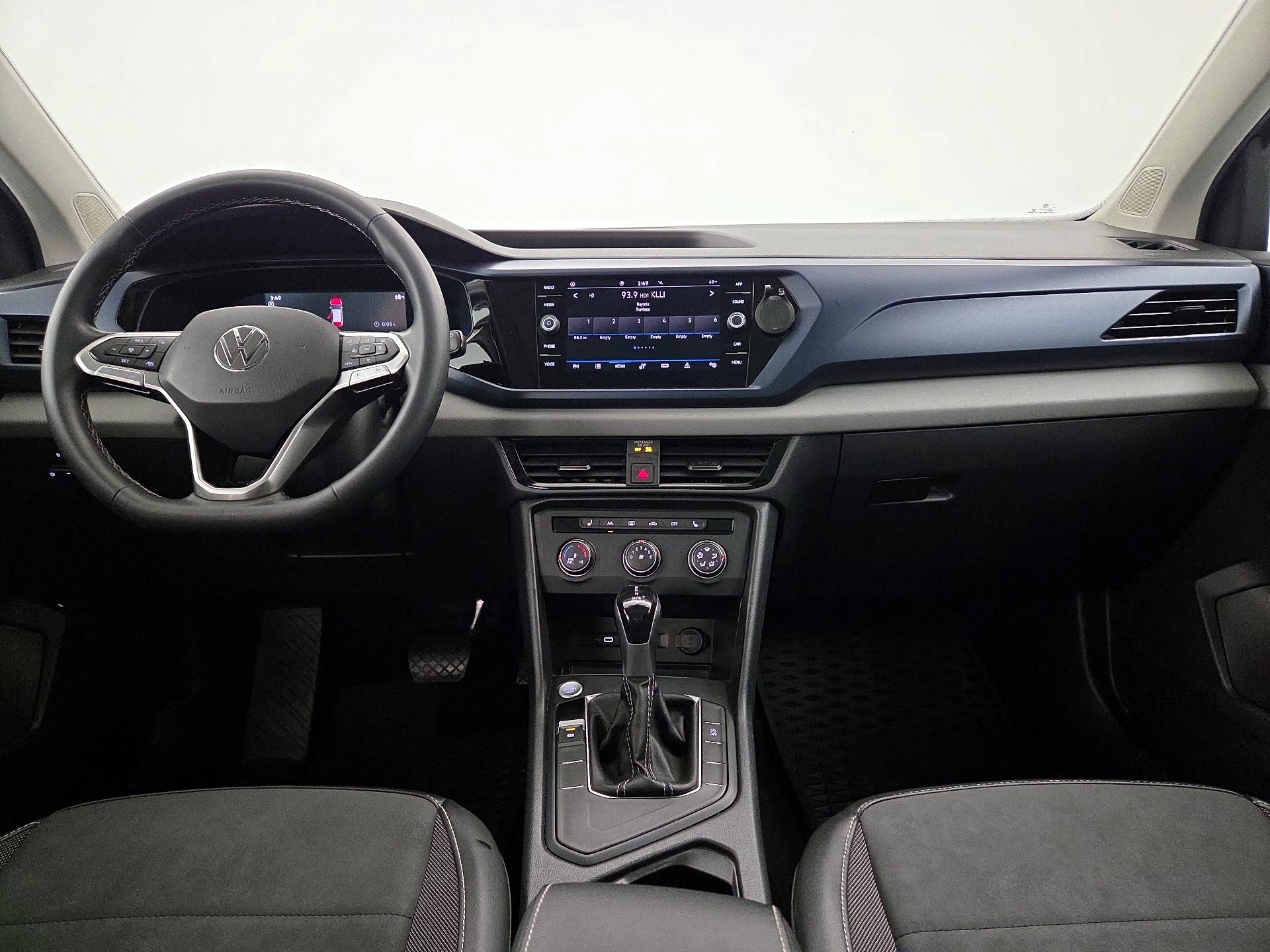 Thumbnail: 2022 Volkswagen Taos - 9