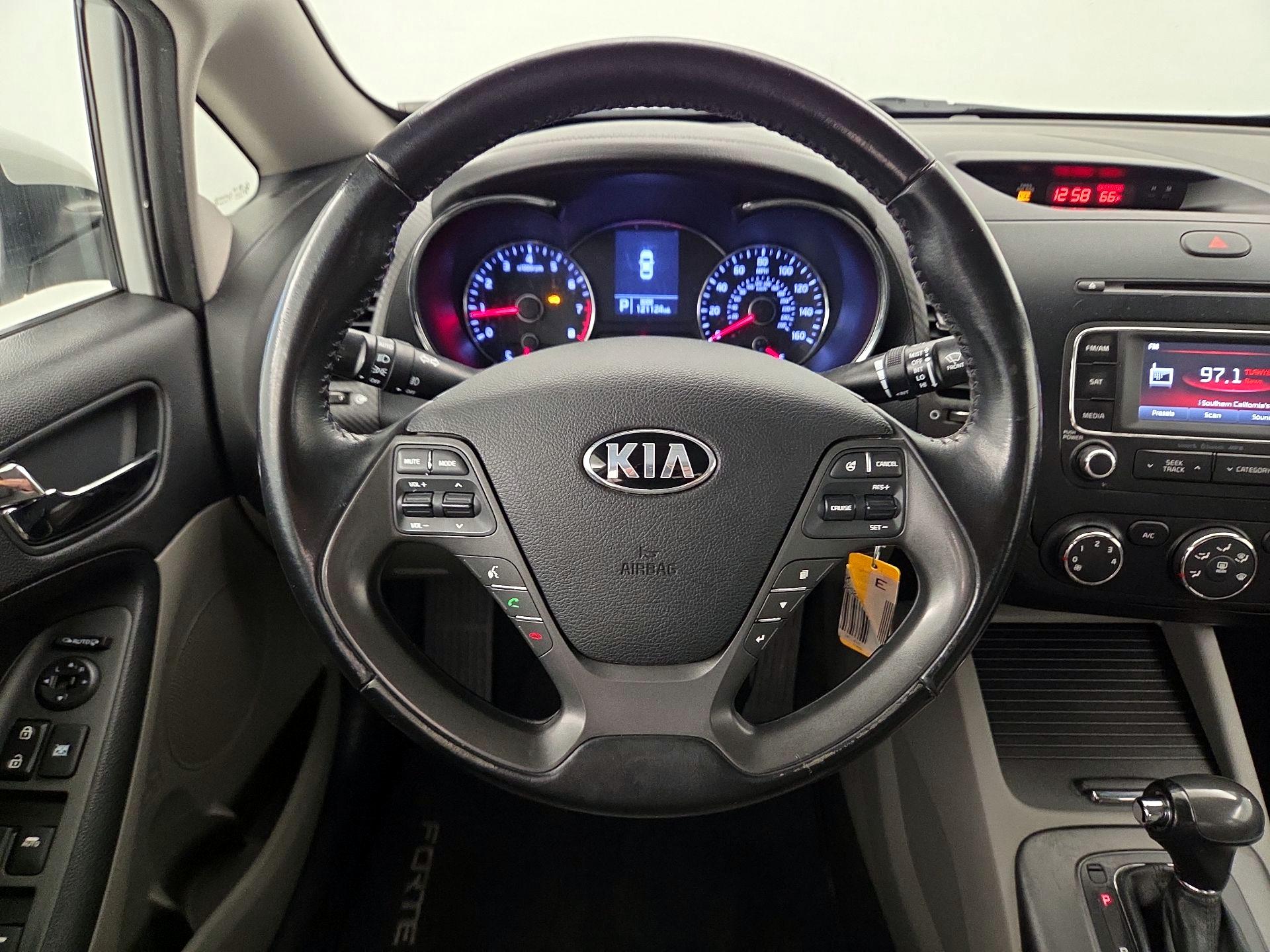 Thumbnail: 2014 Kia Forte - 10