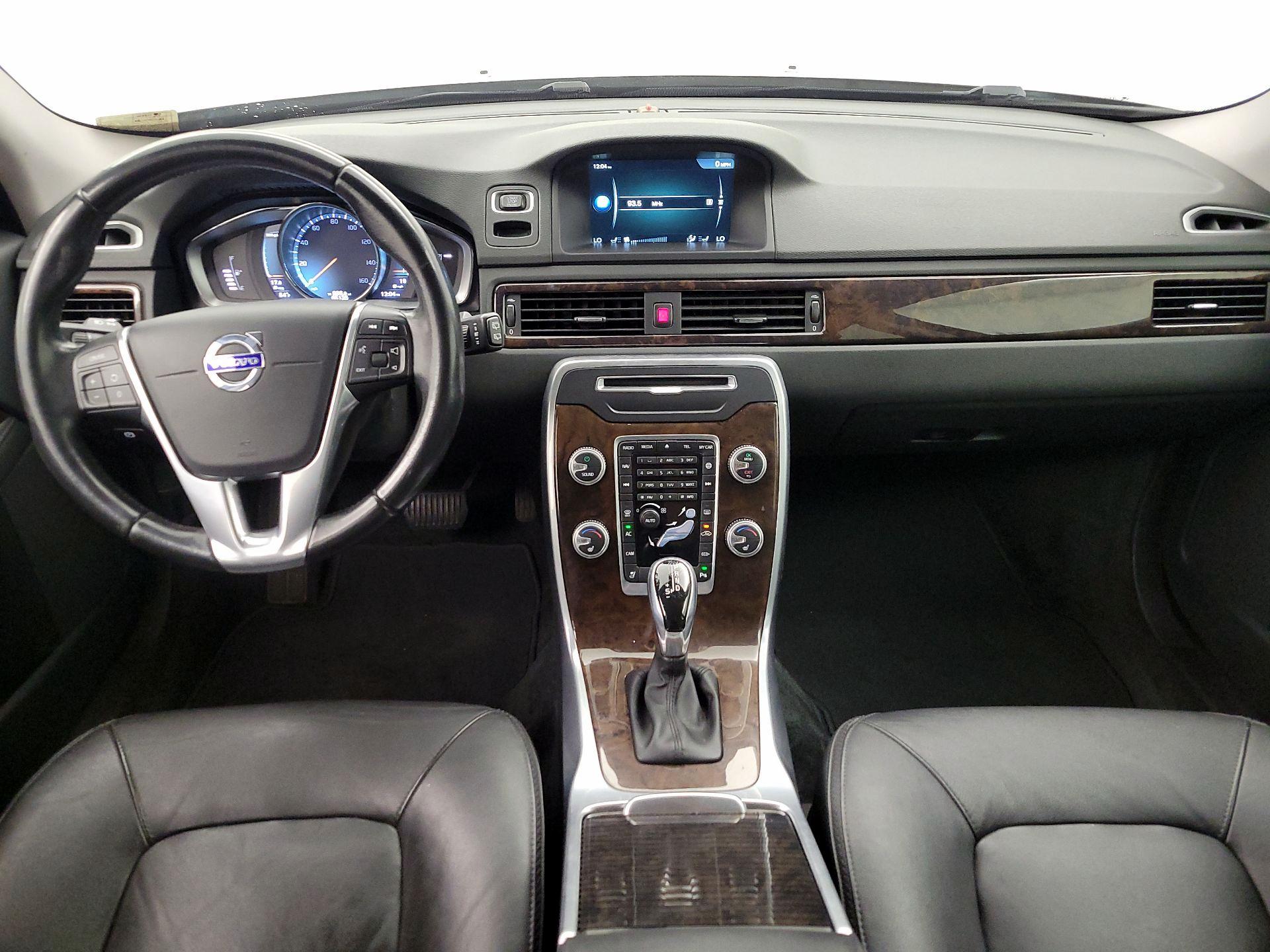 Thumbnail: 2016 Volvo XC70 - 9