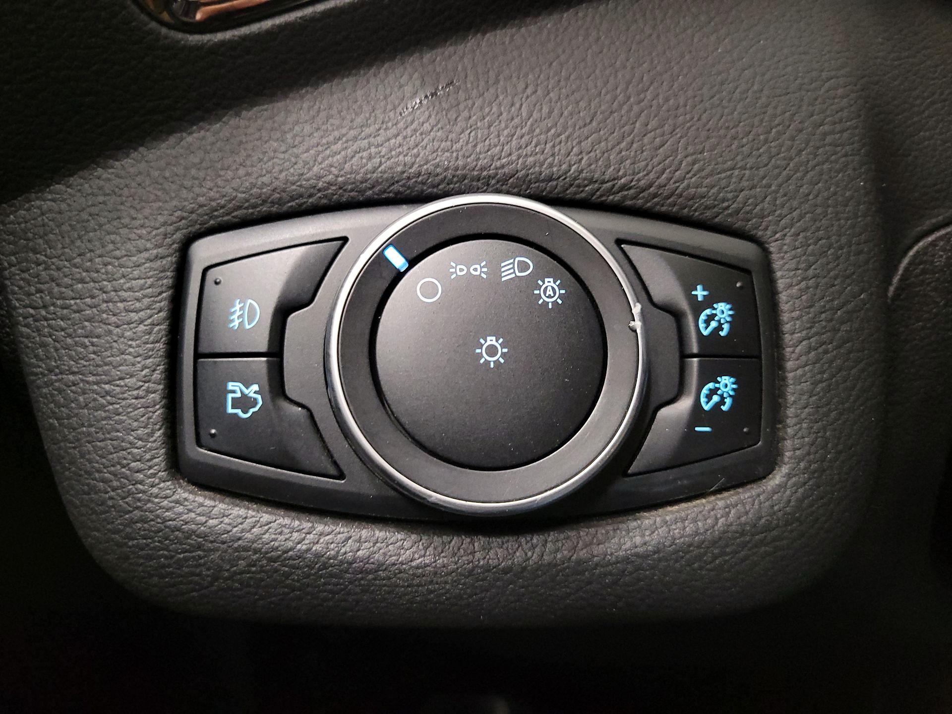 Thumbnail: 2016 Ford Escape - 13