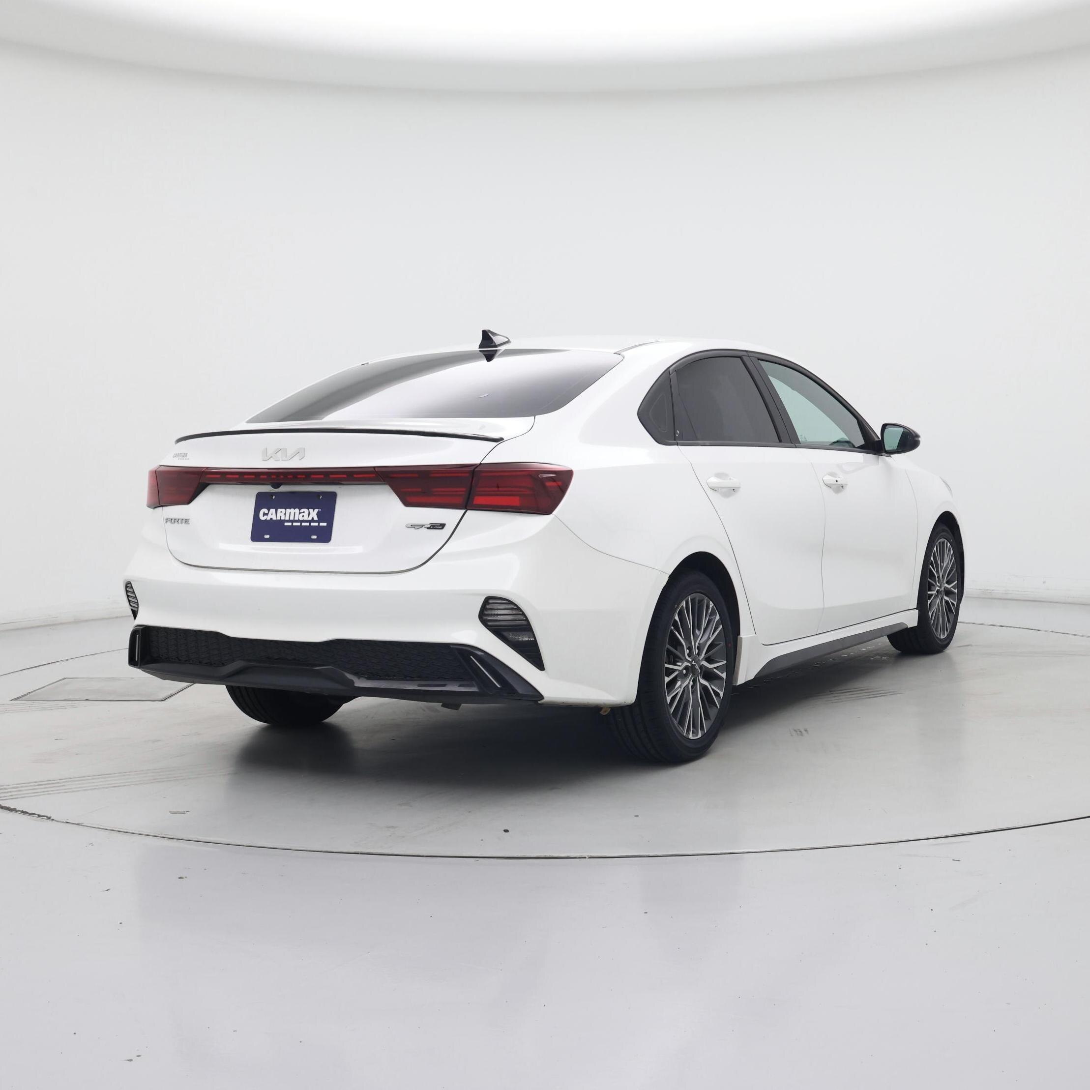 Thumbnail: 2024 Kia Forte - 8