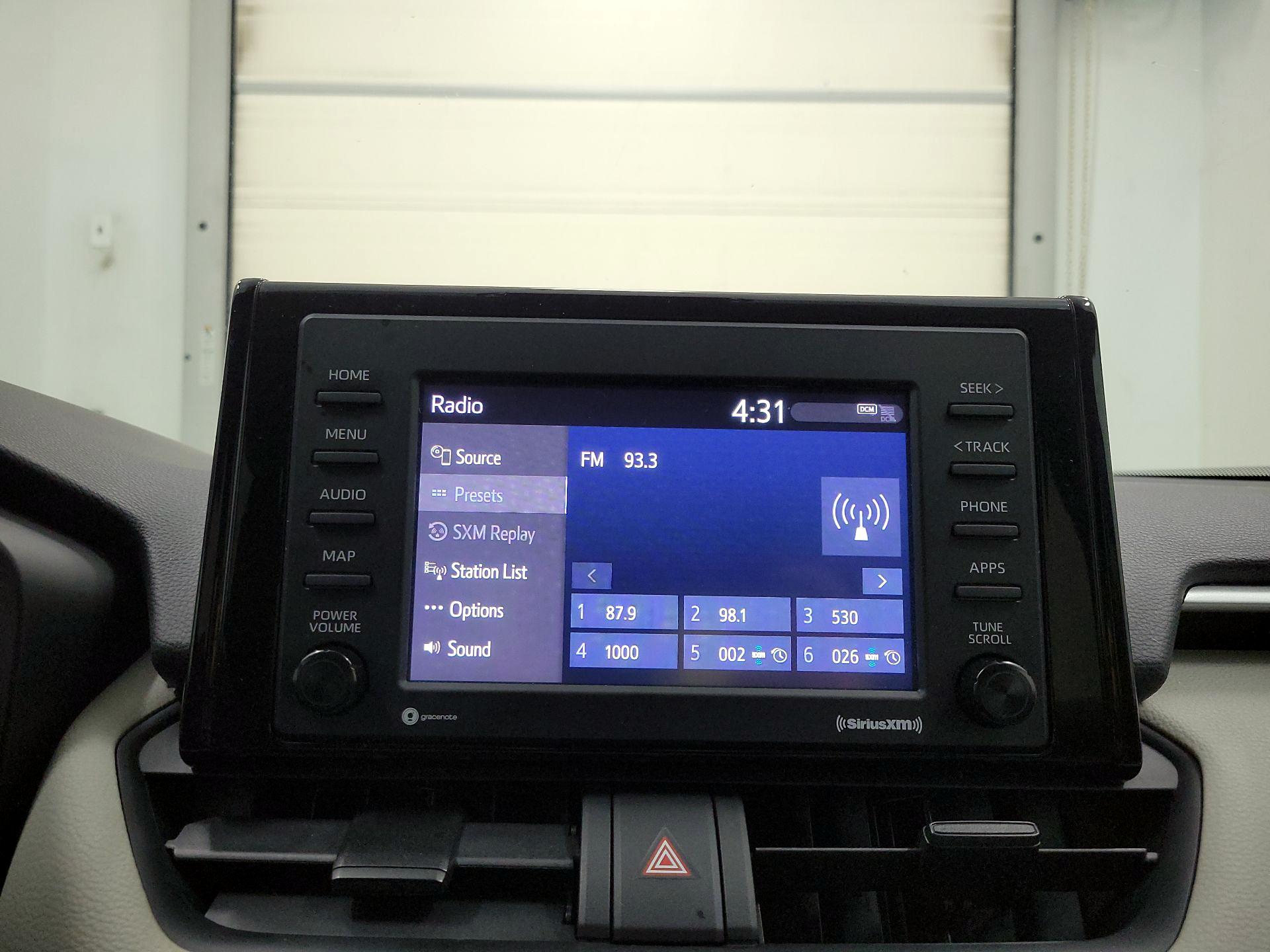 Thumbnail: 2021 Toyota RAV4 - 15