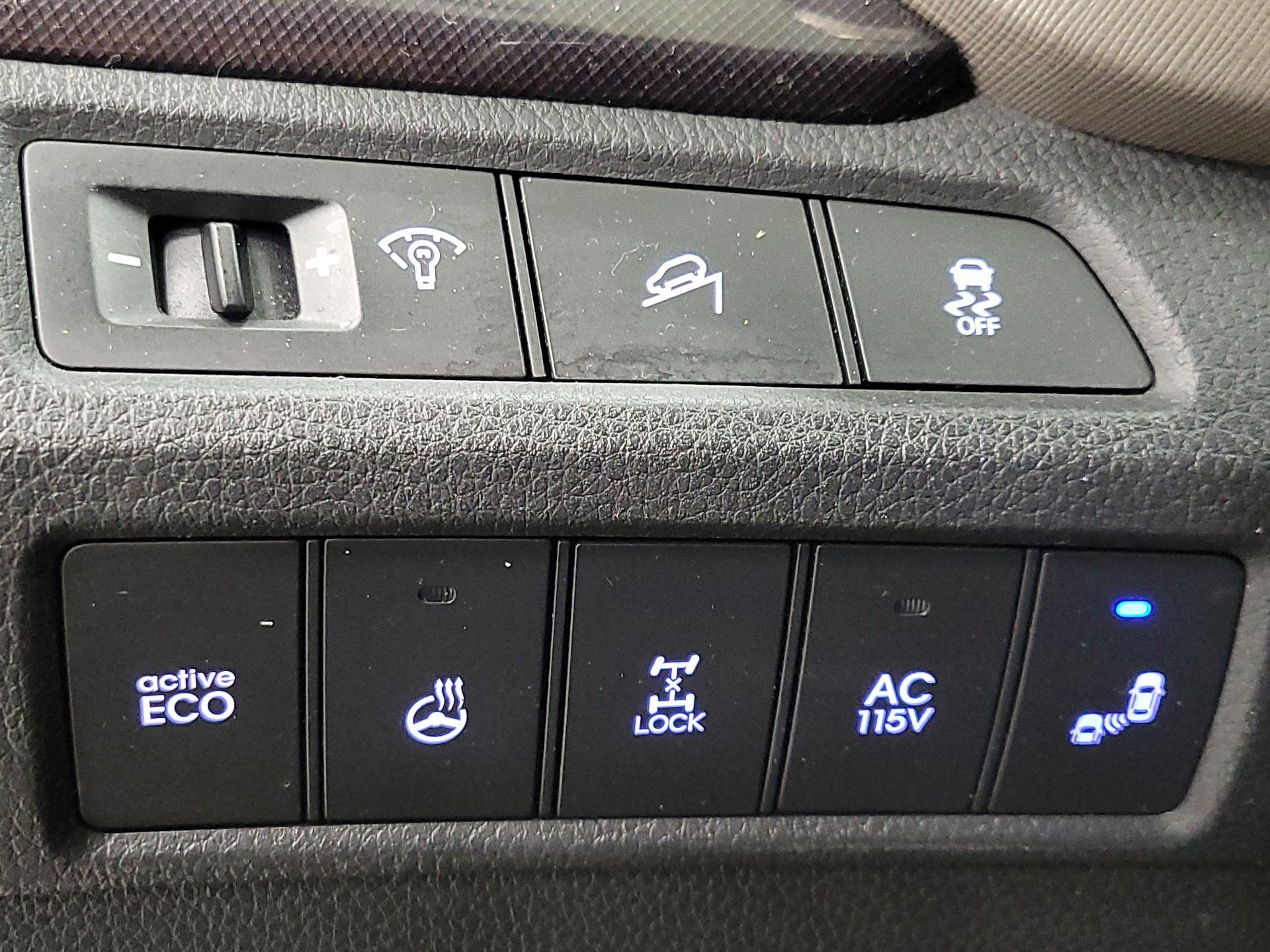 Thumbnail: 2014 Hyundai Santa Fe - 13