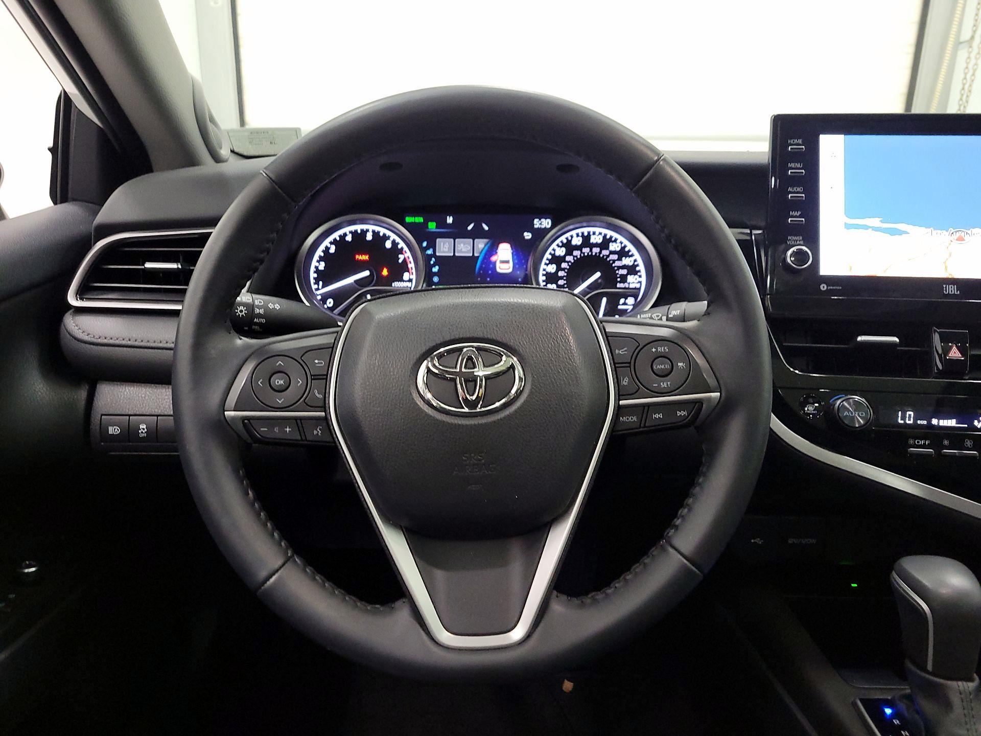 Thumbnail: 2022 Toyota Camry - 10