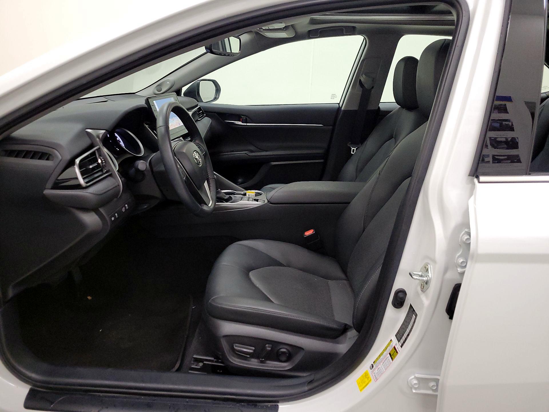 Thumbnail: 2022 Toyota Camry - 11