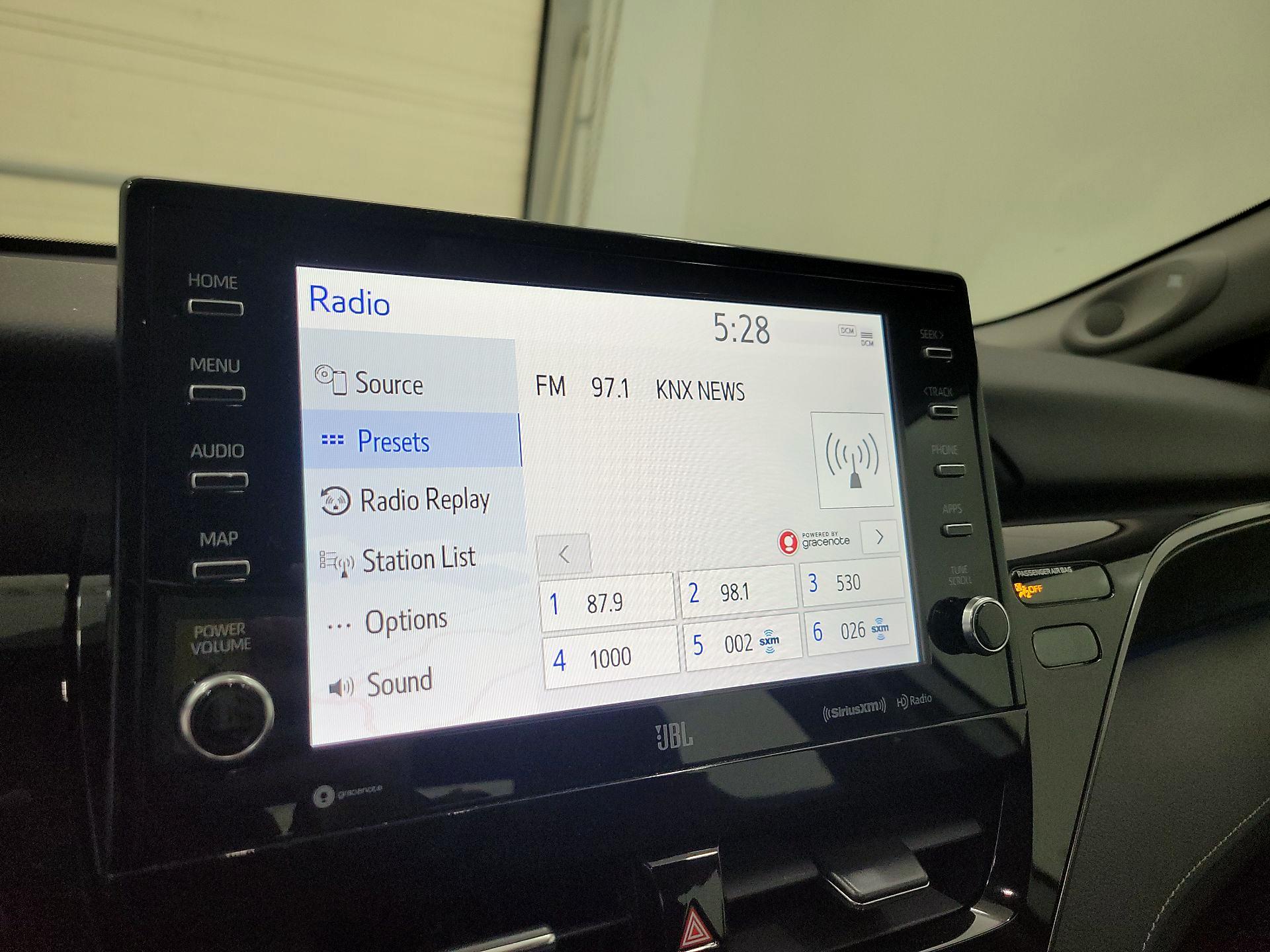 Thumbnail: 2022 Toyota Camry - 16