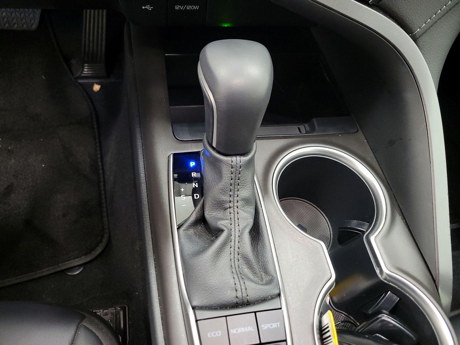 Thumbnail: 2022 Toyota Camry - 18