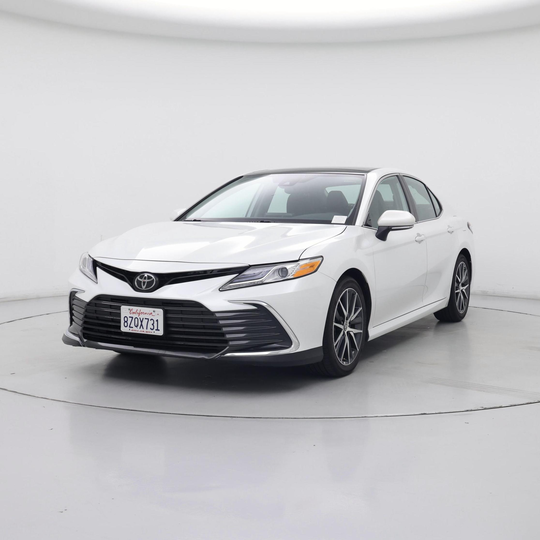 Thumbnail: 2022 Toyota Camry - 4