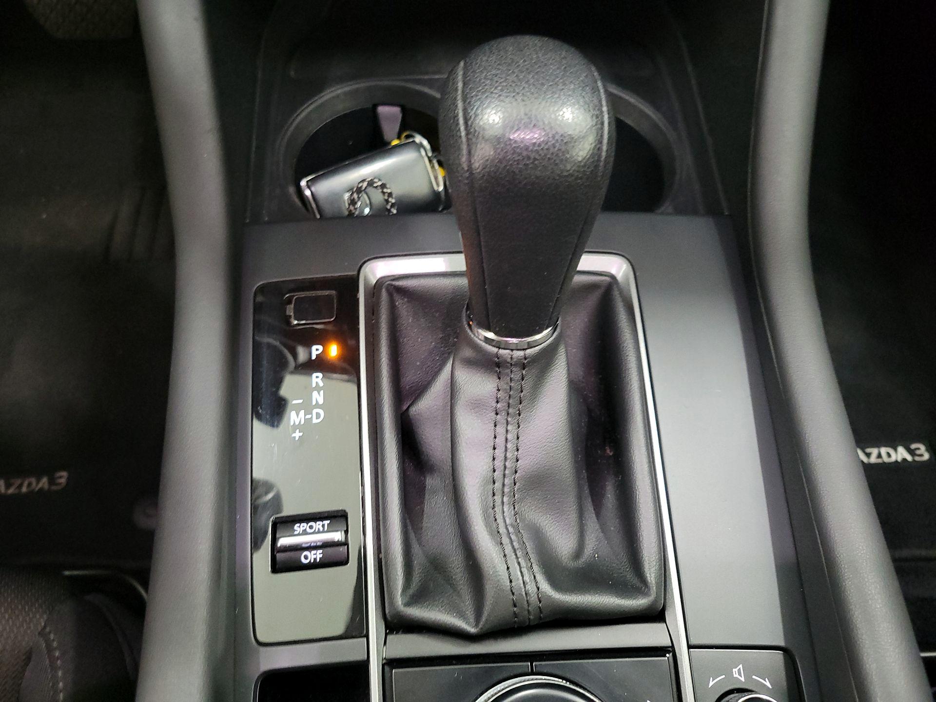 Thumbnail: 2021 Mazda Mazda3 - 17