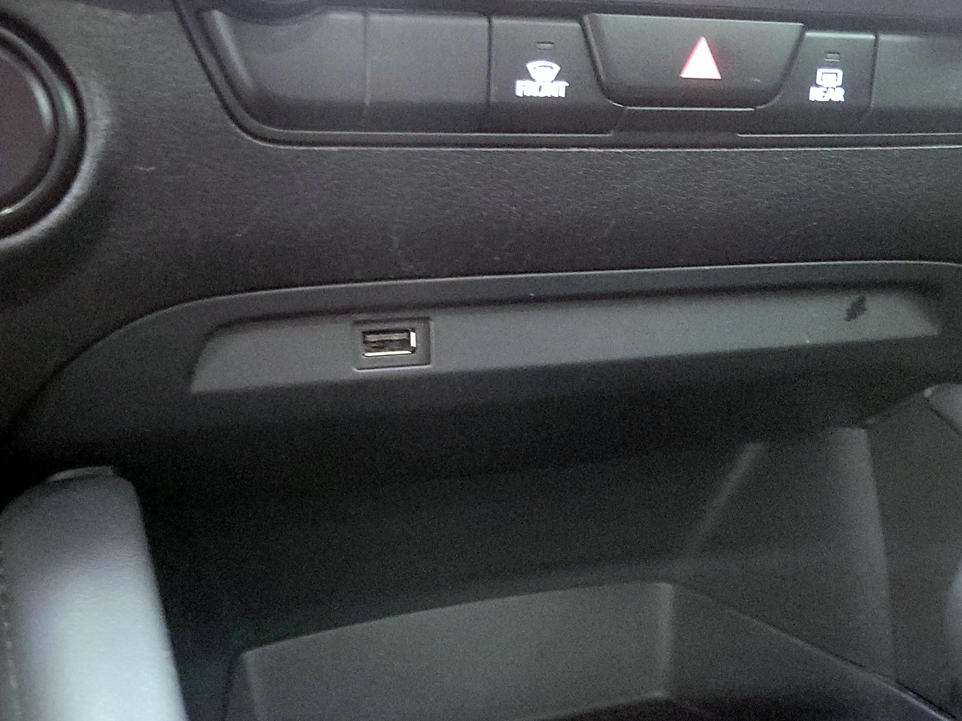 Thumbnail: 2021 Mazda Mazda3 - 18