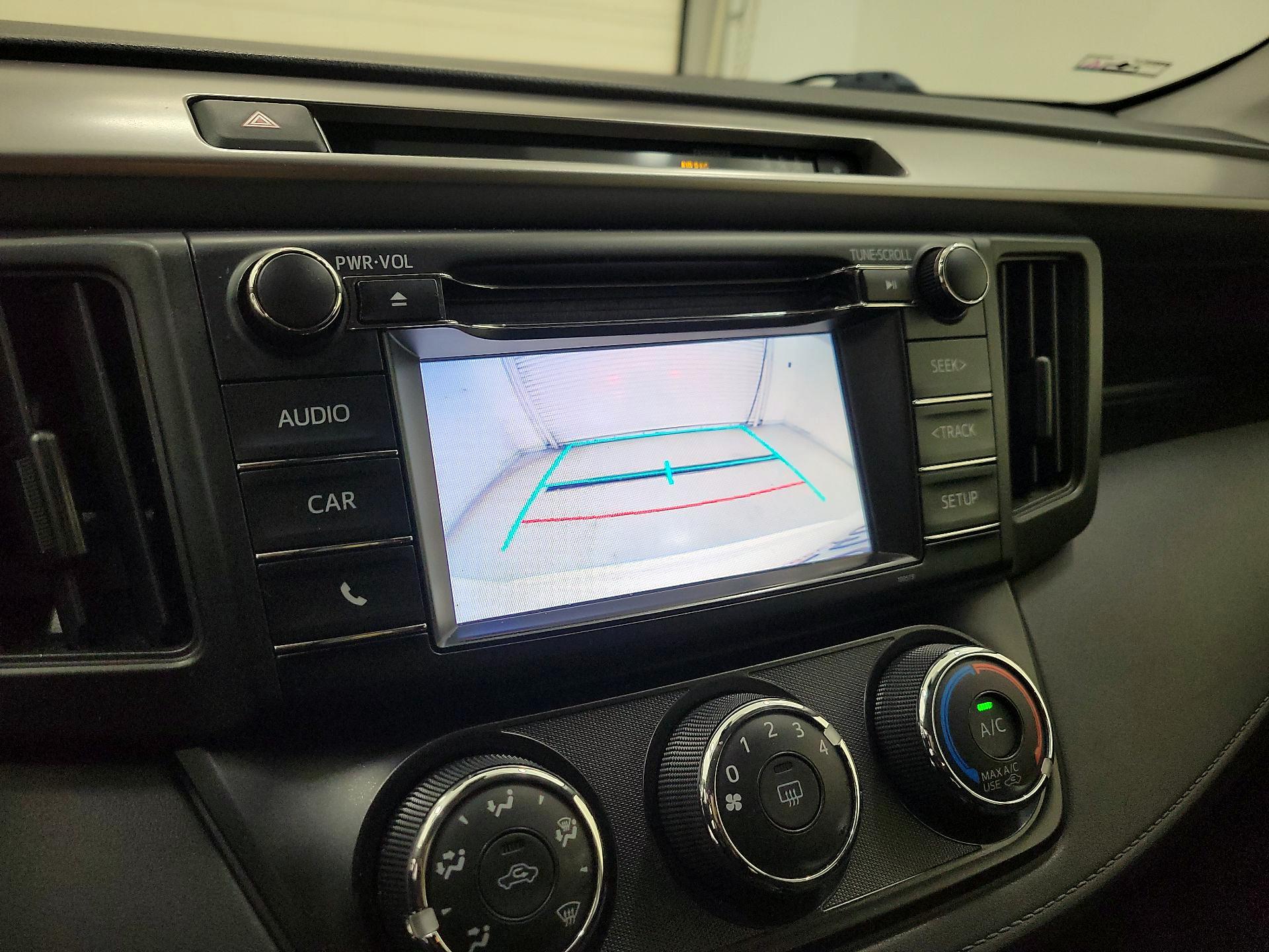 Thumbnail: 2018 Toyota RAV4 - 14