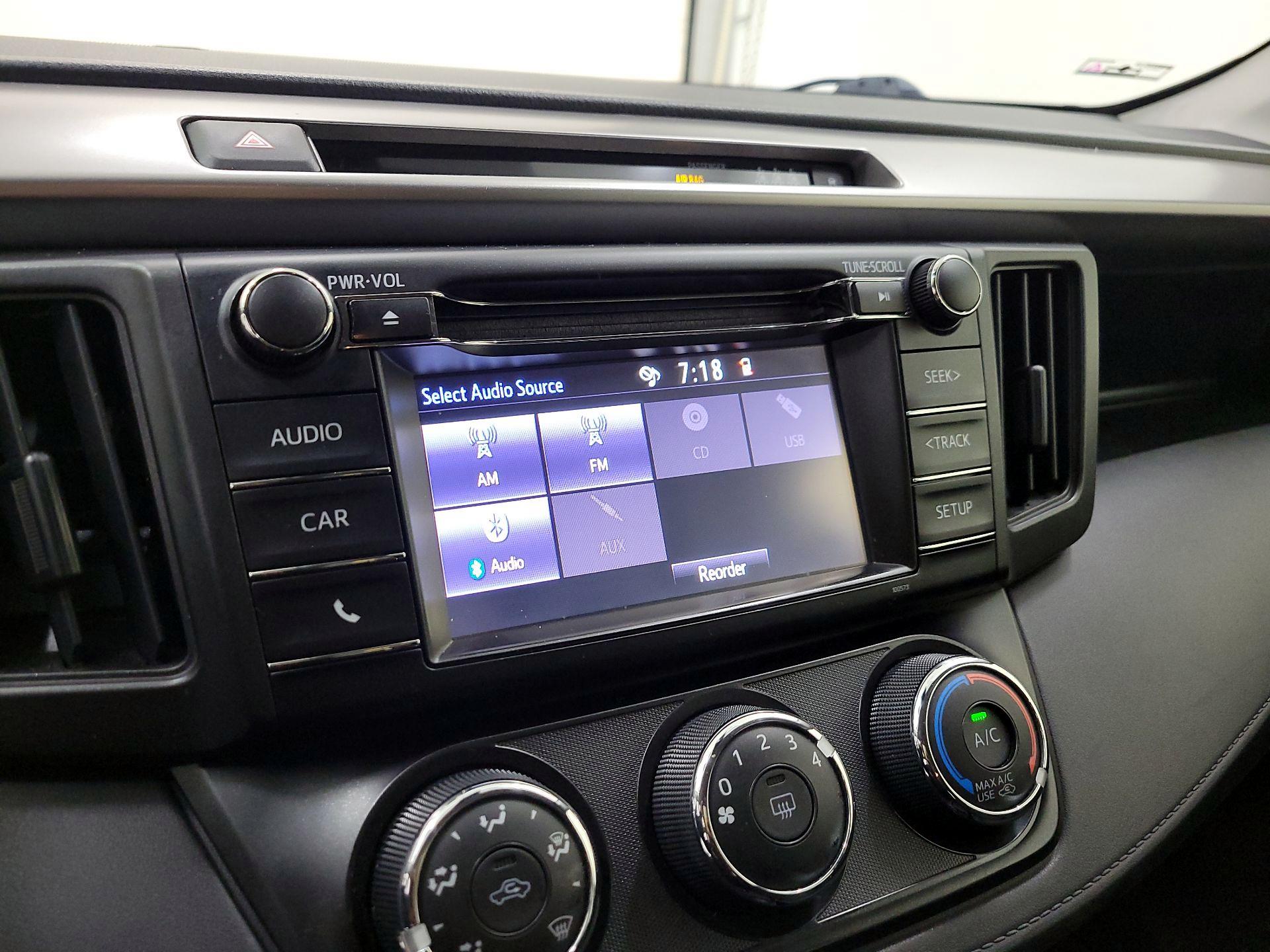 Thumbnail: 2018 Toyota RAV4 - 15