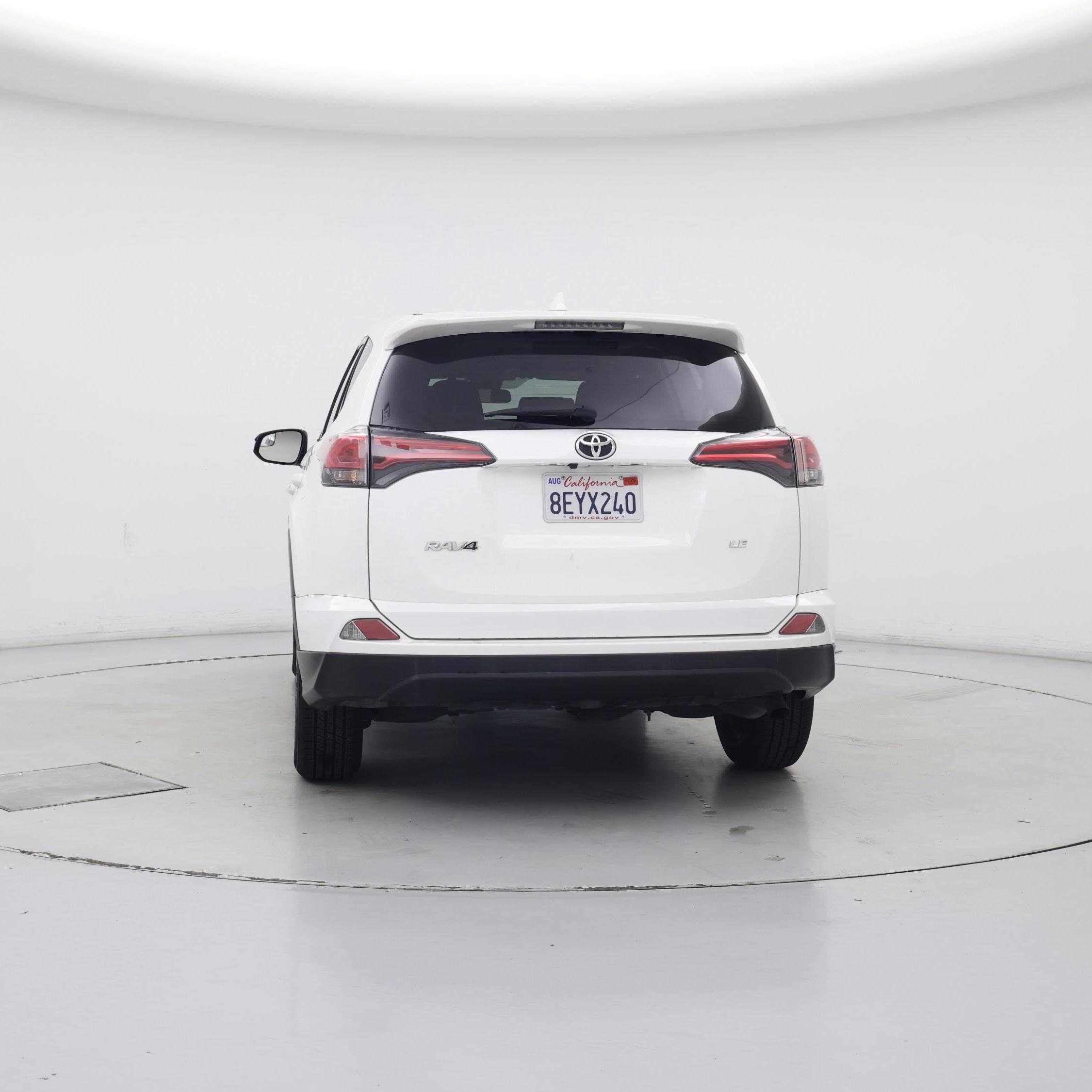 Thumbnail: 2018 Toyota RAV4 - 6