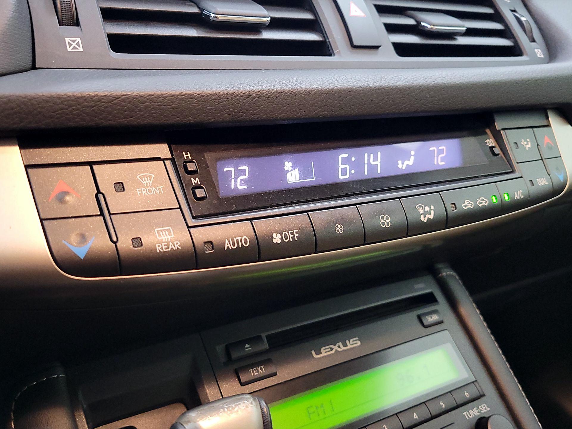 Thumbnail: 2014 Lexus CT - 15