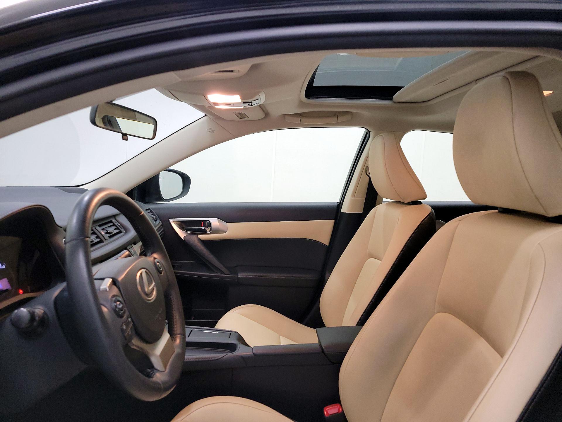 Thumbnail: 2014 Lexus CT - 18