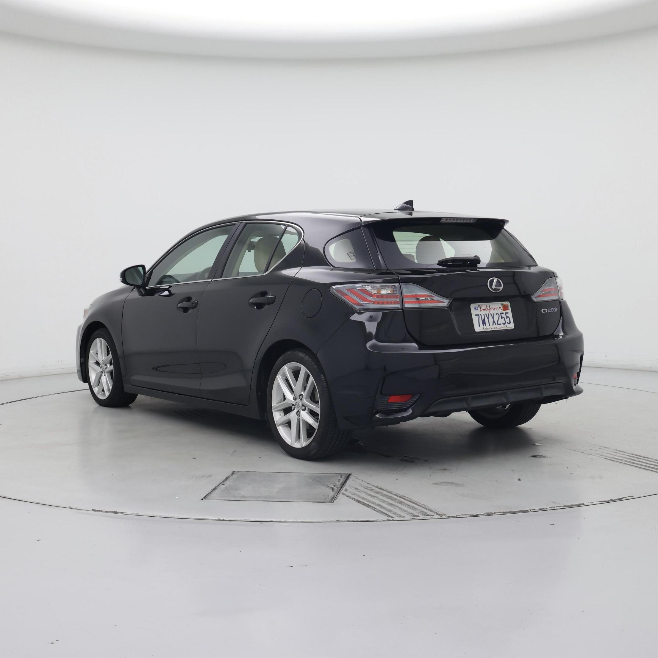 Thumbnail: 2014 Lexus CT - 2