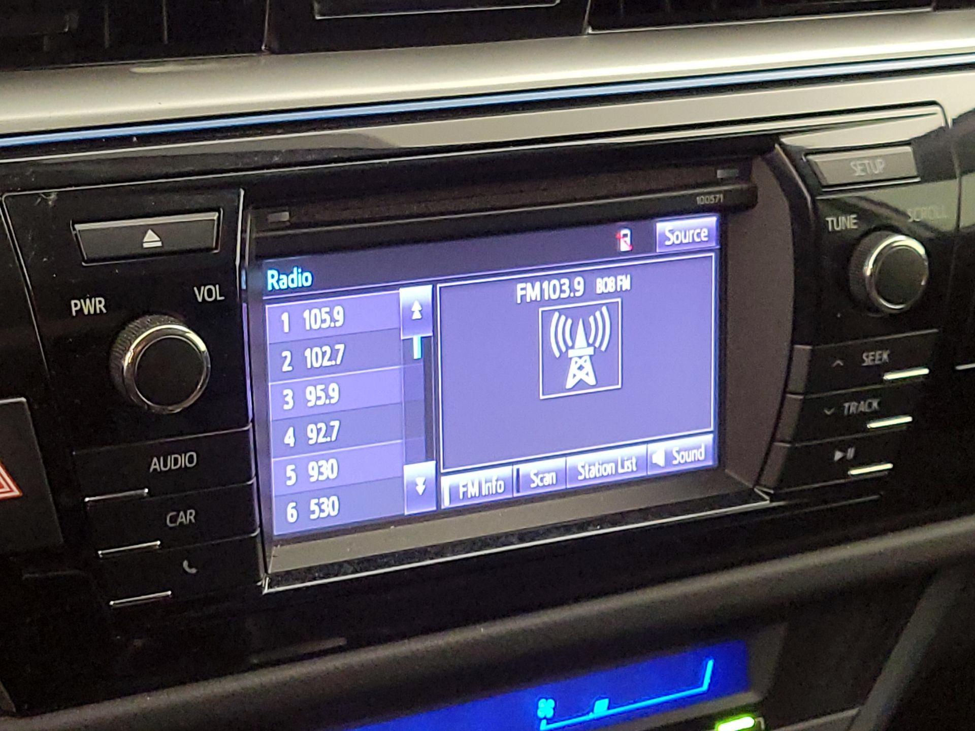 Thumbnail: 2016 Toyota Corolla - 15