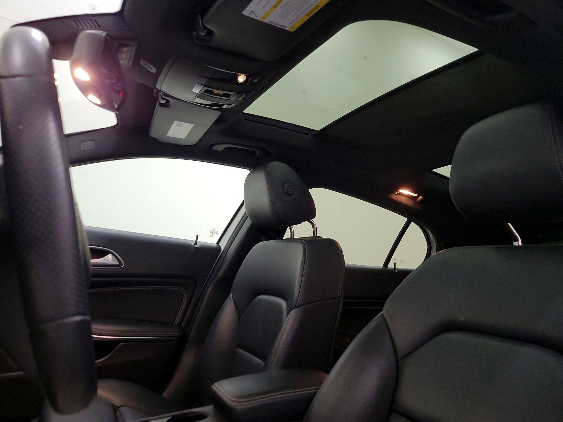 Thumbnail: 2020 Mercedes-Benz GLA - 19