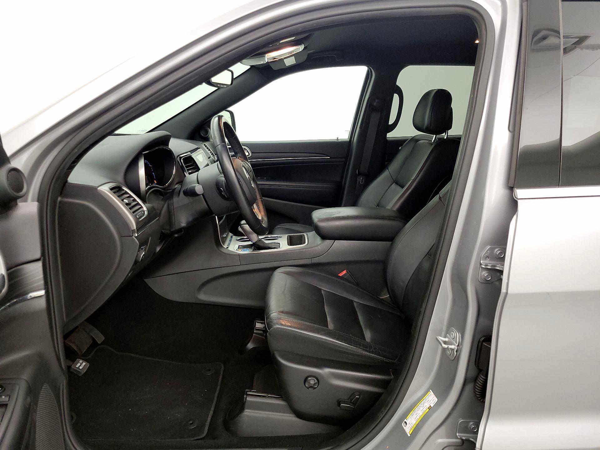 Thumbnail: 2019 Jeep Grand Cherokee - 11