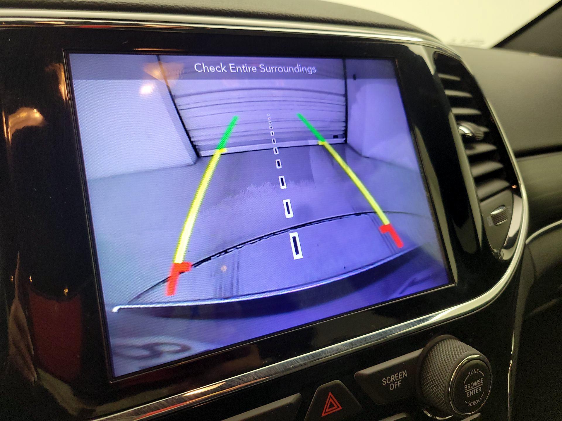 Thumbnail: 2019 Jeep Grand Cherokee - 14