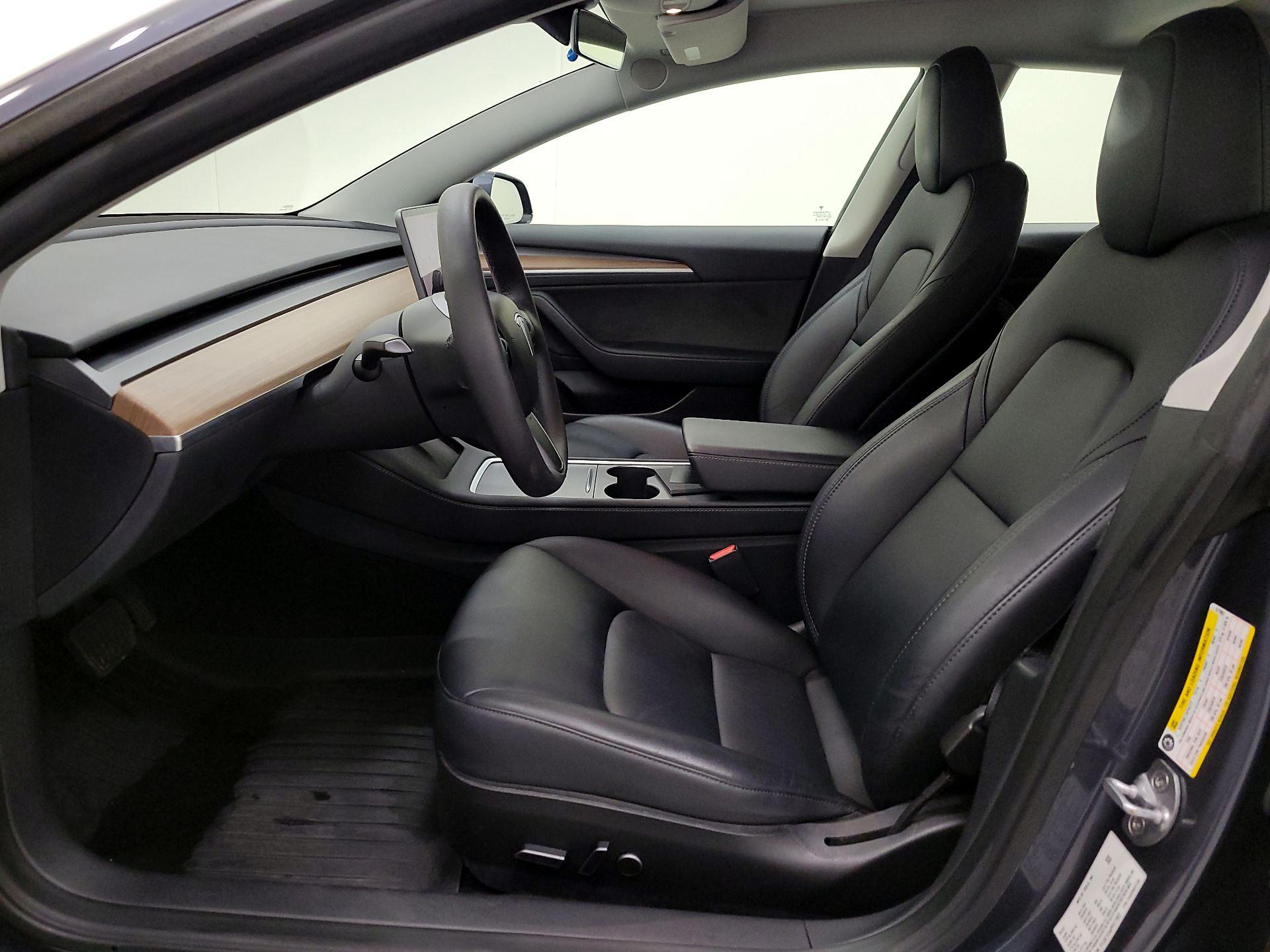 Thumbnail: 2023 Tesla Model 3 - 11