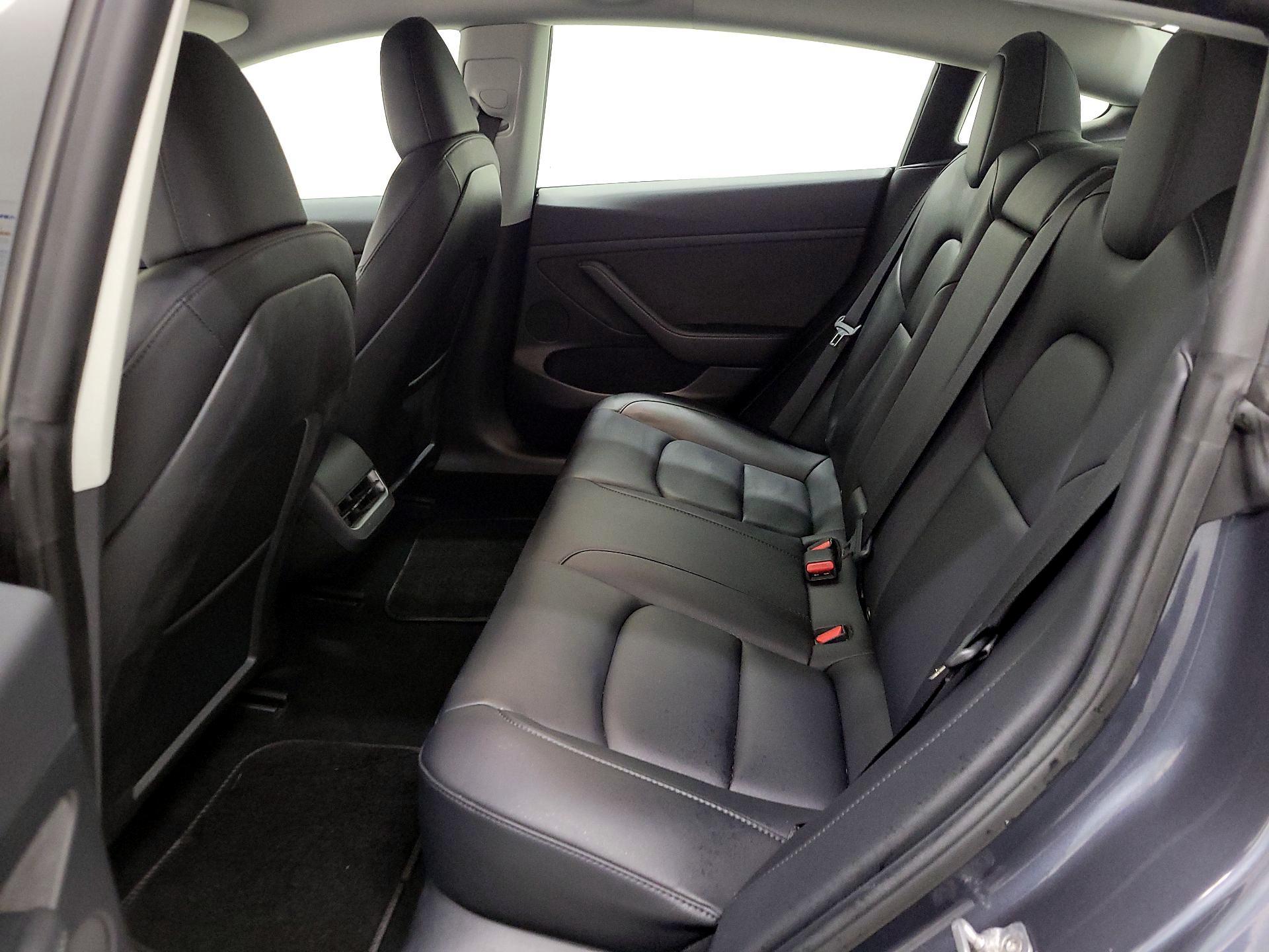 Thumbnail: 2023 Tesla Model 3 - 18