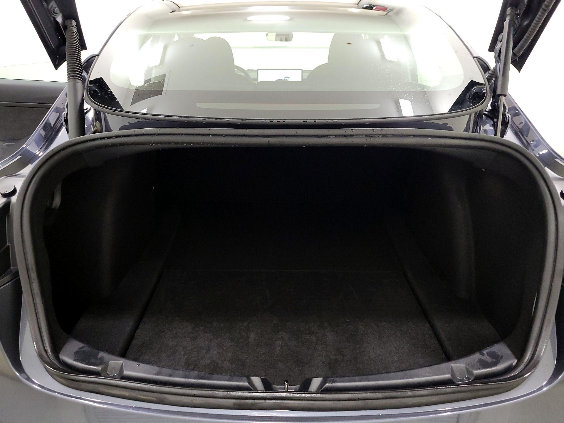 Thumbnail: 2023 Tesla Model 3 - 19