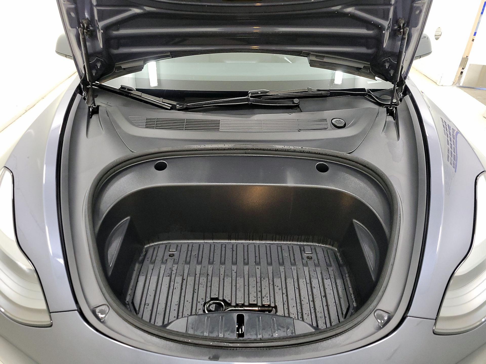 Thumbnail: 2023 Tesla Model 3 - 20