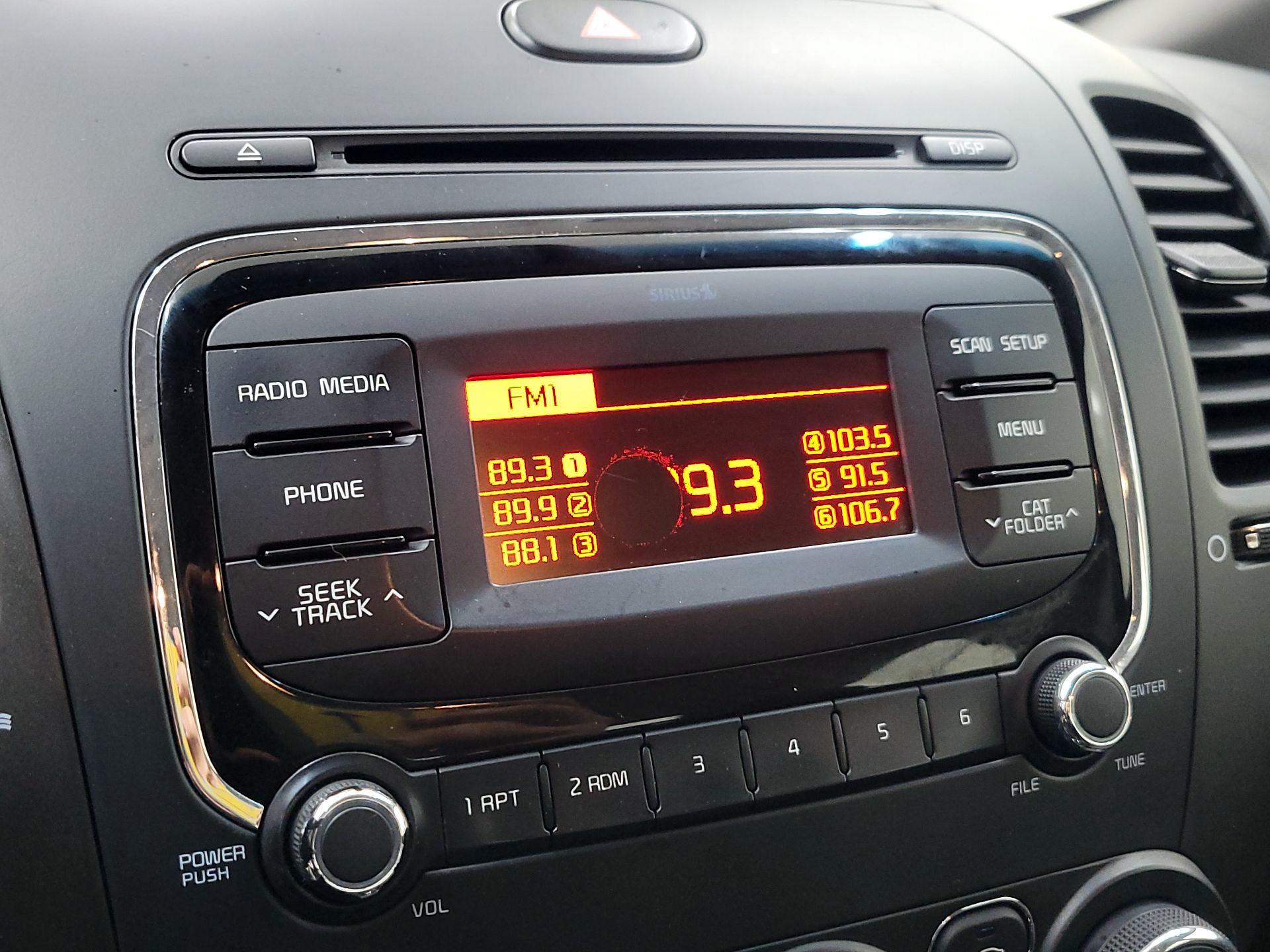 Thumbnail: 2017 Kia Forte - 14