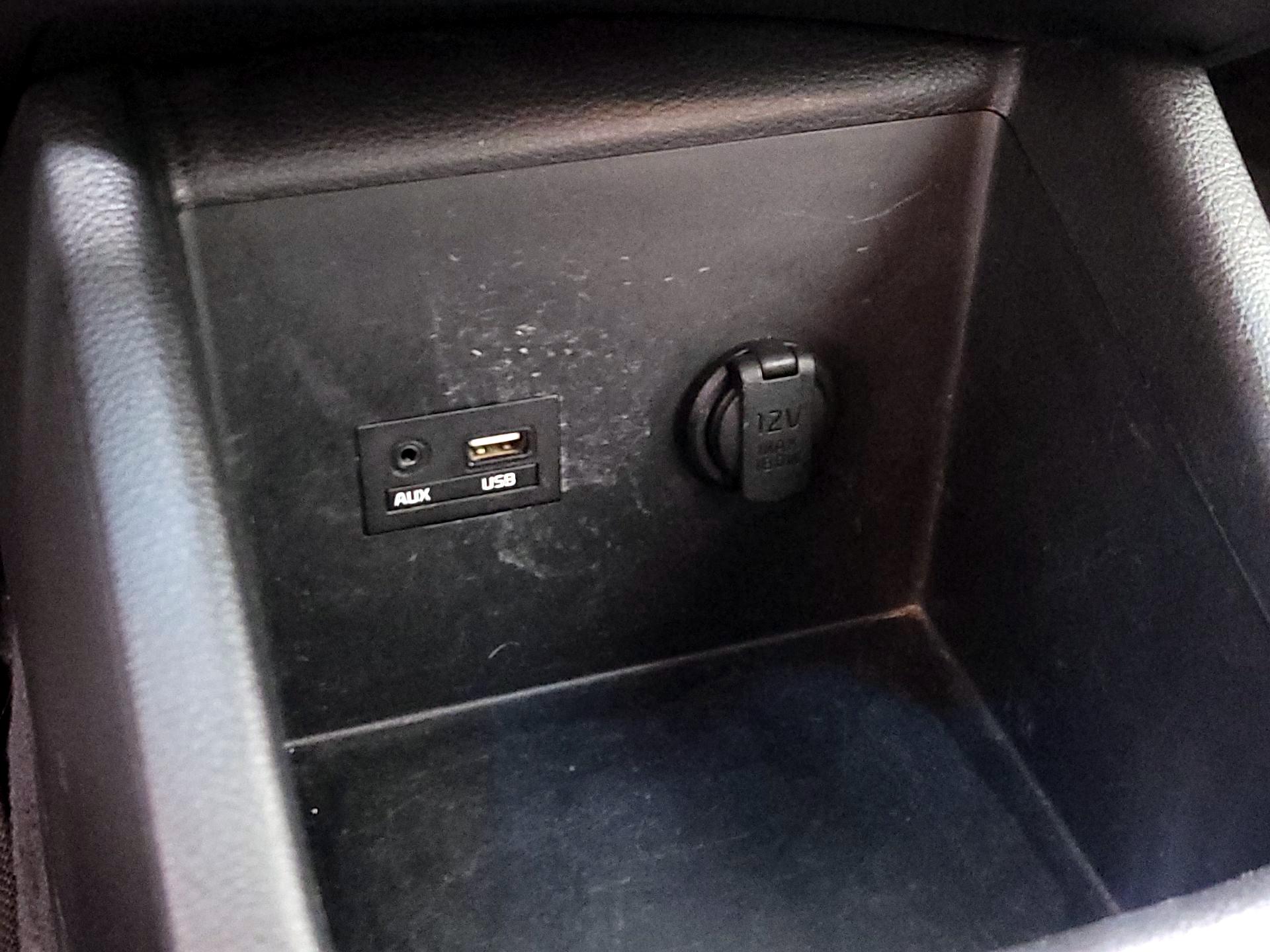 Thumbnail: 2017 Kia Forte - 17