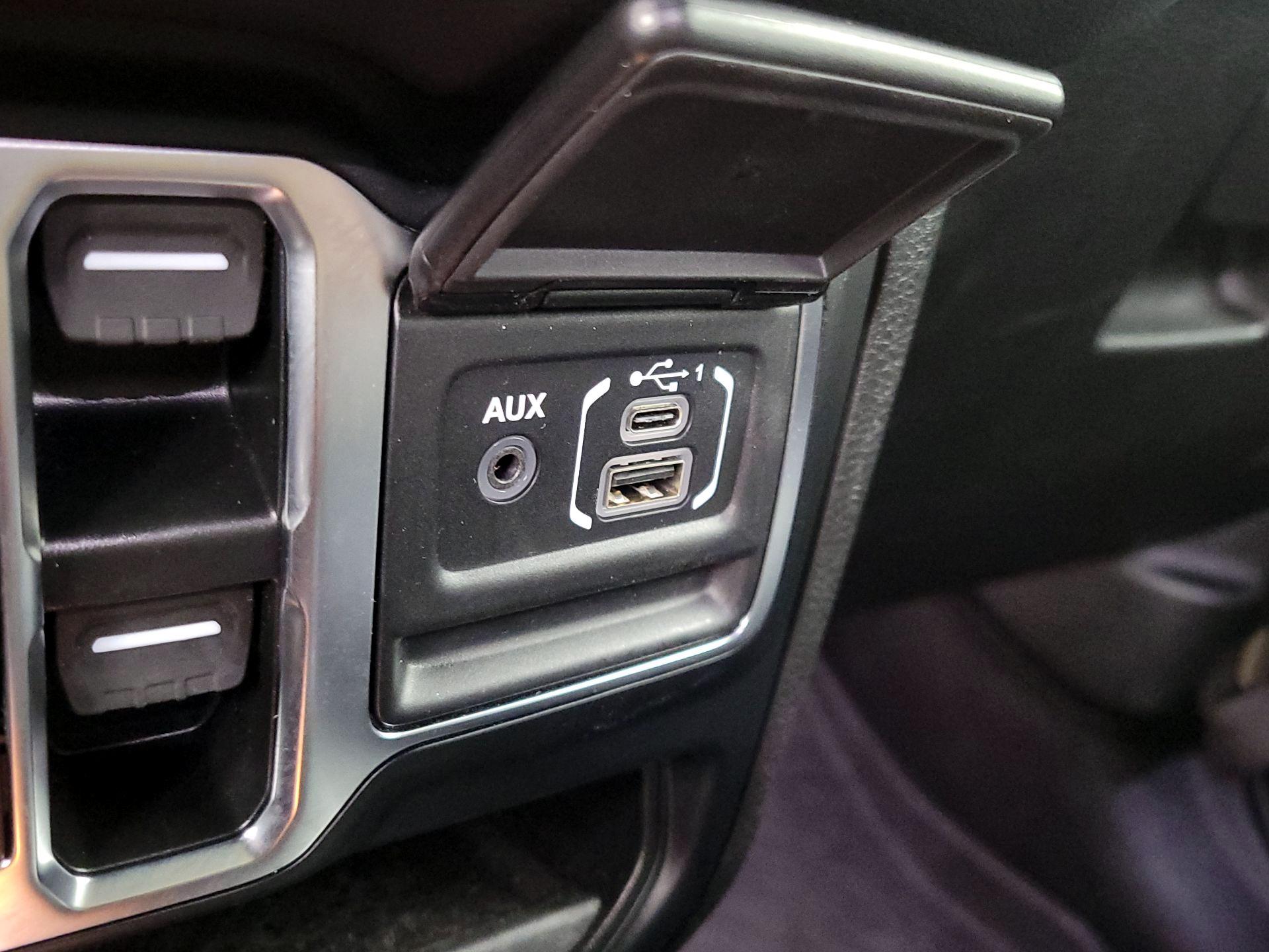 Thumbnail: 2024 Jeep Wrangler - 19