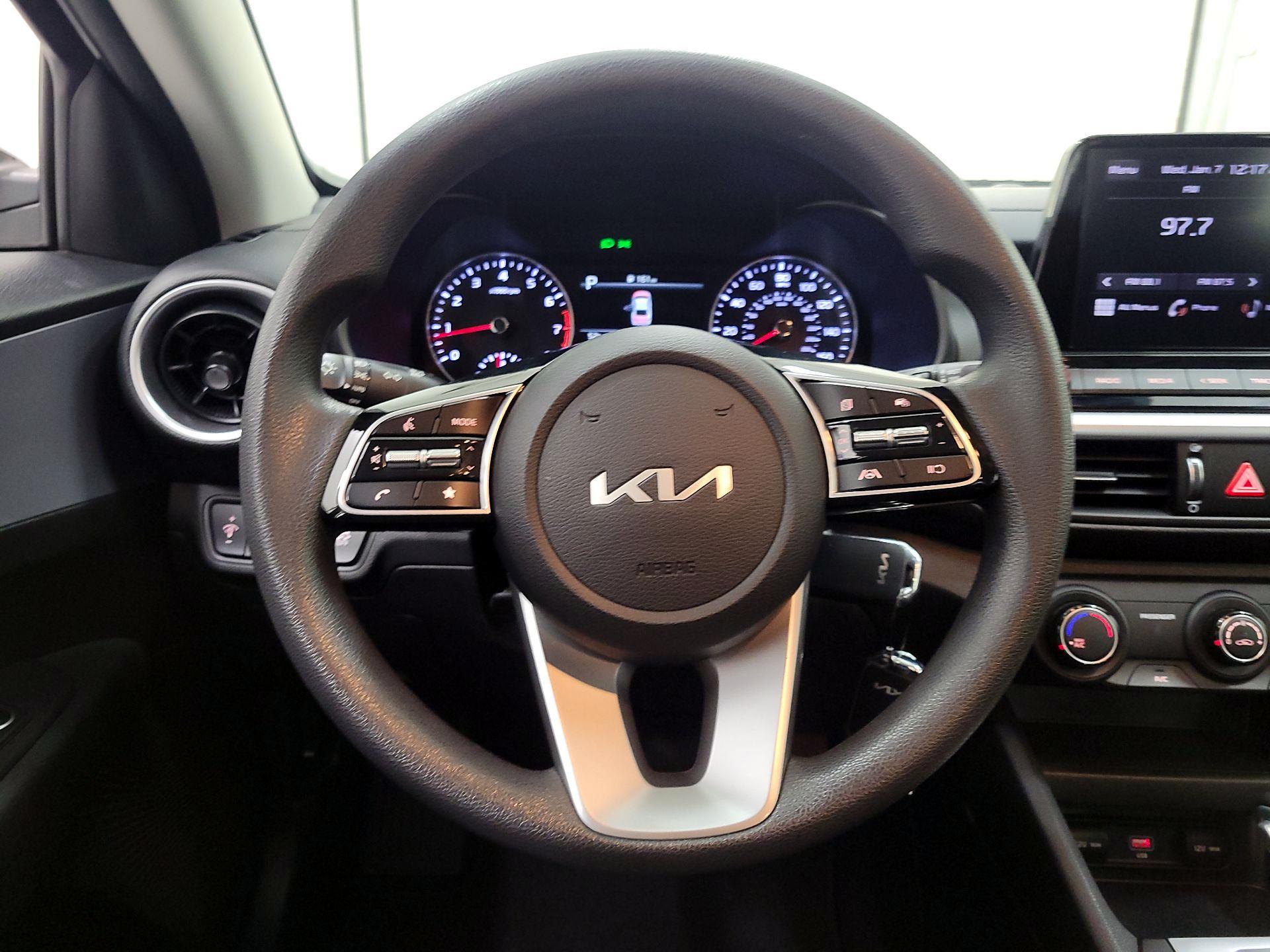 Thumbnail: 2023 Kia Forte - 10