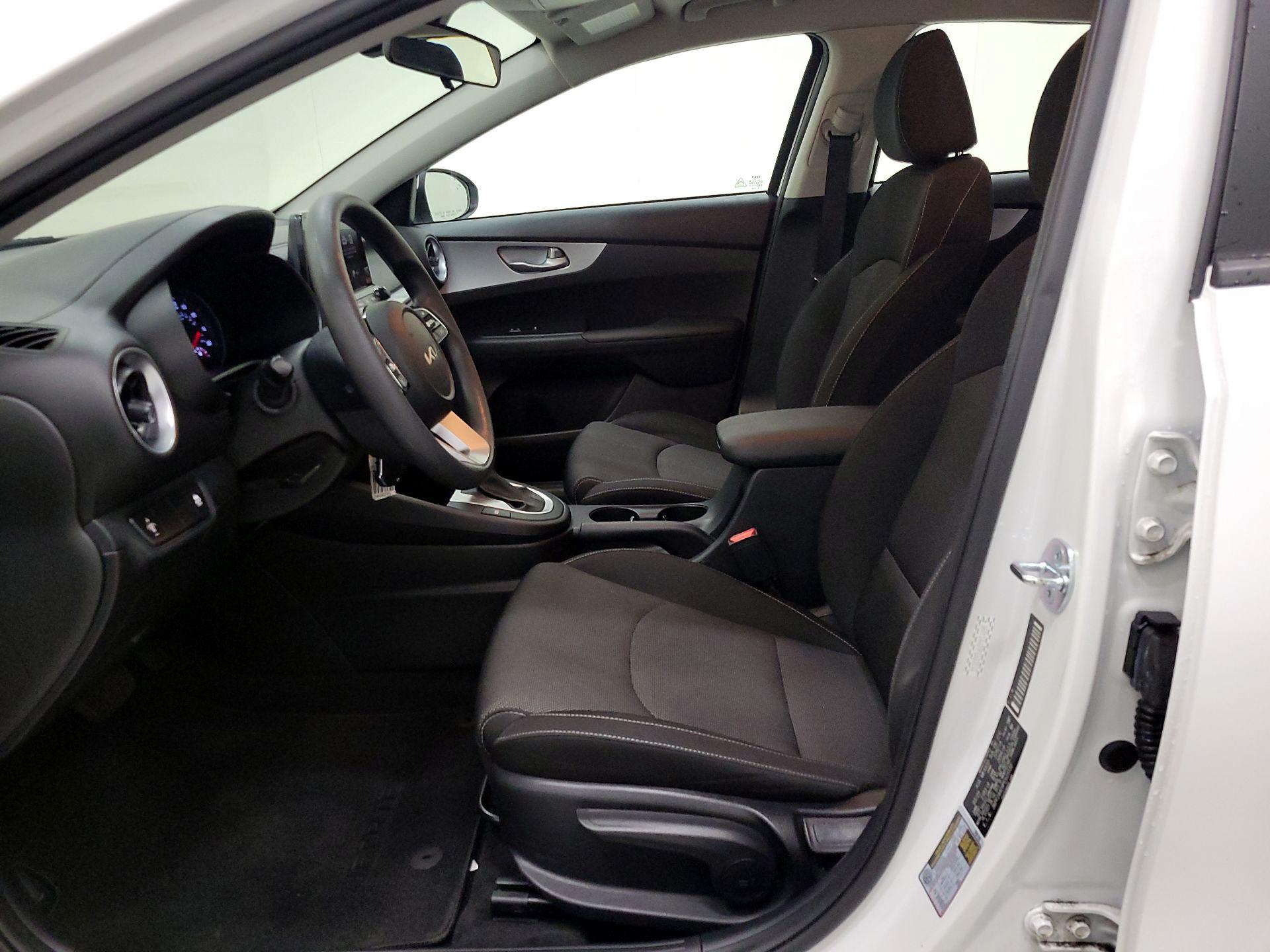 Thumbnail: 2023 Kia Forte - 11