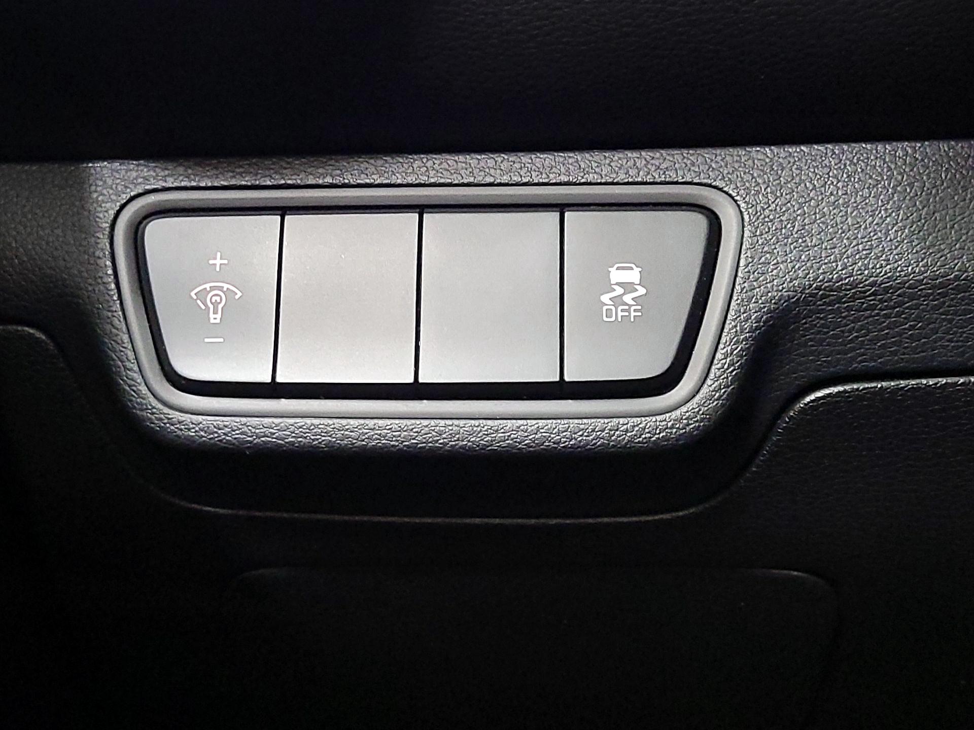 Thumbnail: 2023 Kia Forte - 13