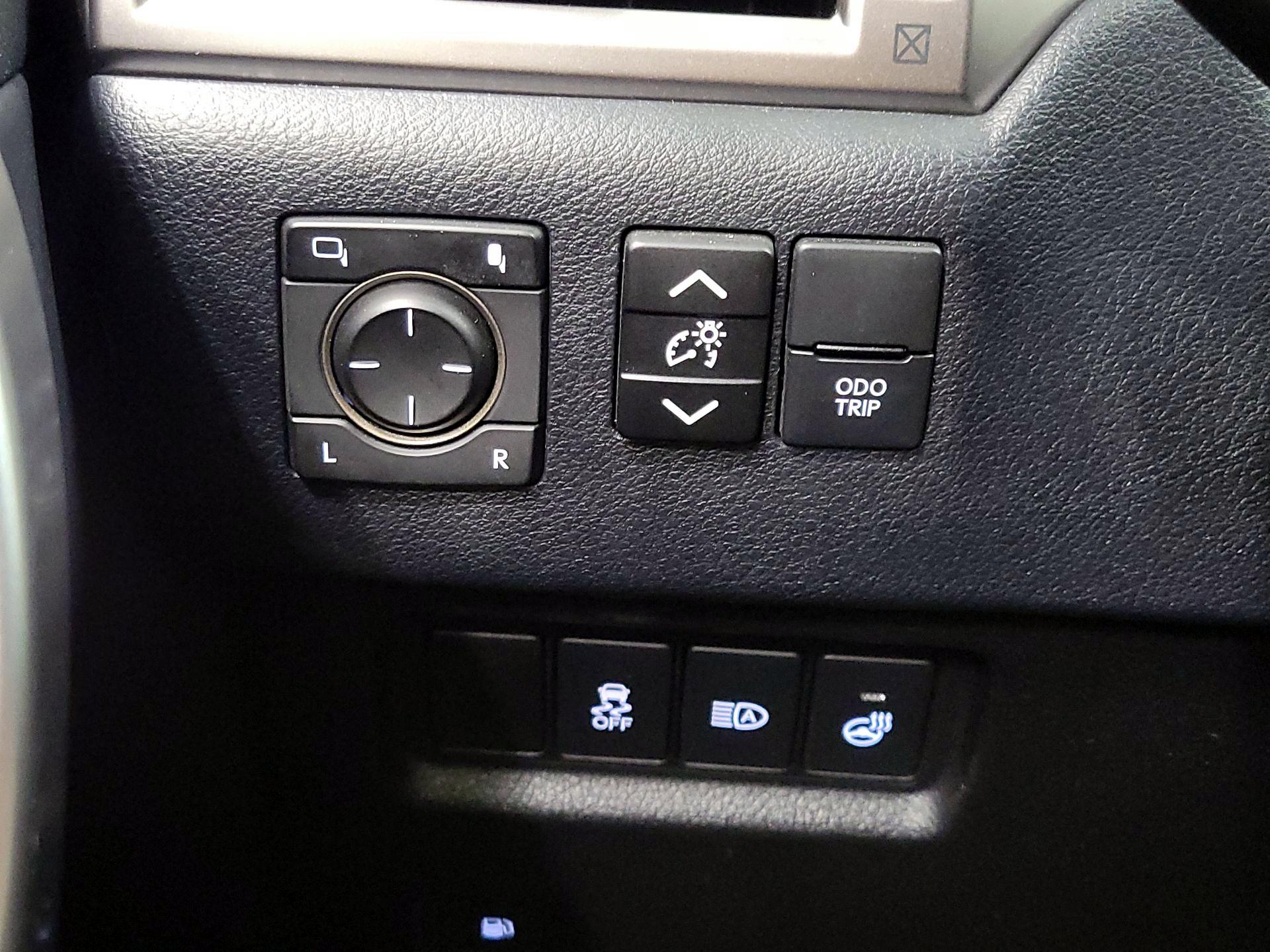 Thumbnail: 2023 Lexus GX - 13